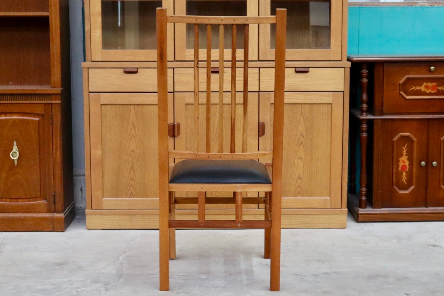 GMIK36C○JOHN KELLY / ジョン・ケリー J1スピンドルチェア ダイニングチェア 椅子 木製 ブラックチェリー材 本革 クラシック アンティーク