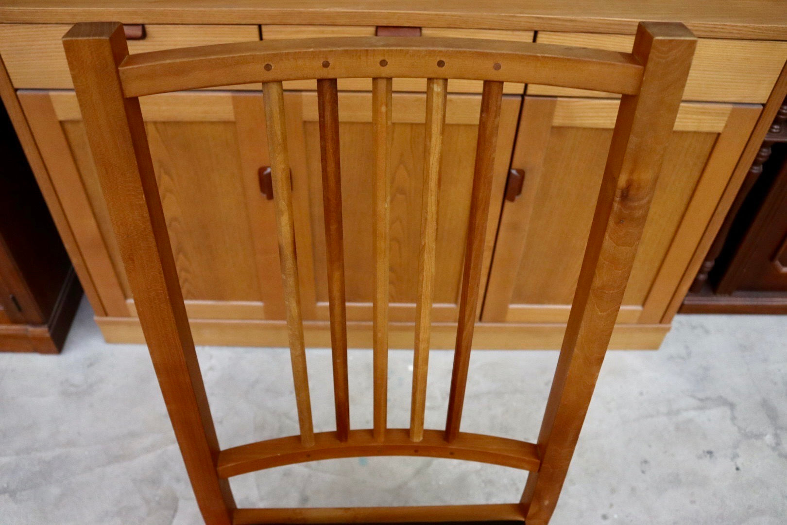 GMIK36C○JOHN KELLY / ジョン・ケリー J1スピンドルチェア ダイニングチェア 椅子 木製 ブラックチェリー材 本革 クラシック アンティーク