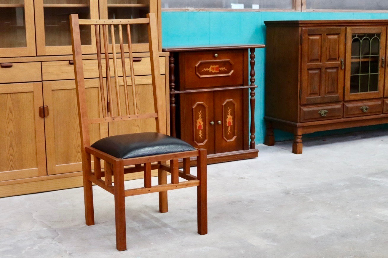 GMIK36E○JOHN KELLY / ジョン・ケリー J1スピンドルチェア ダイニングチェア 椅子 木製 ブラックチェリー材 本革 クラシック アンティーク