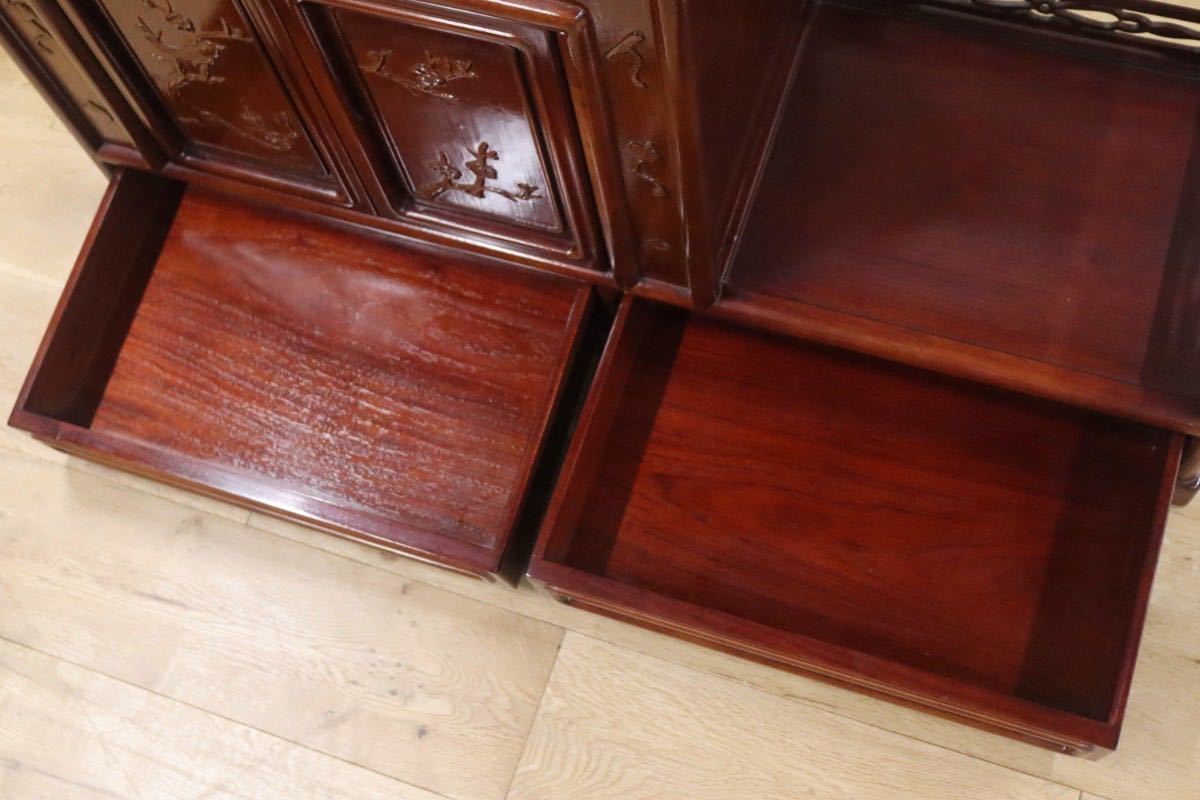 GMGH240○中国美術 茶棚 飾り棚 サイドボード 唐木 無垢材 彫刻 透し彫り 漆塗 和家具 違い棚 和室 座敷 和モダン 約50万