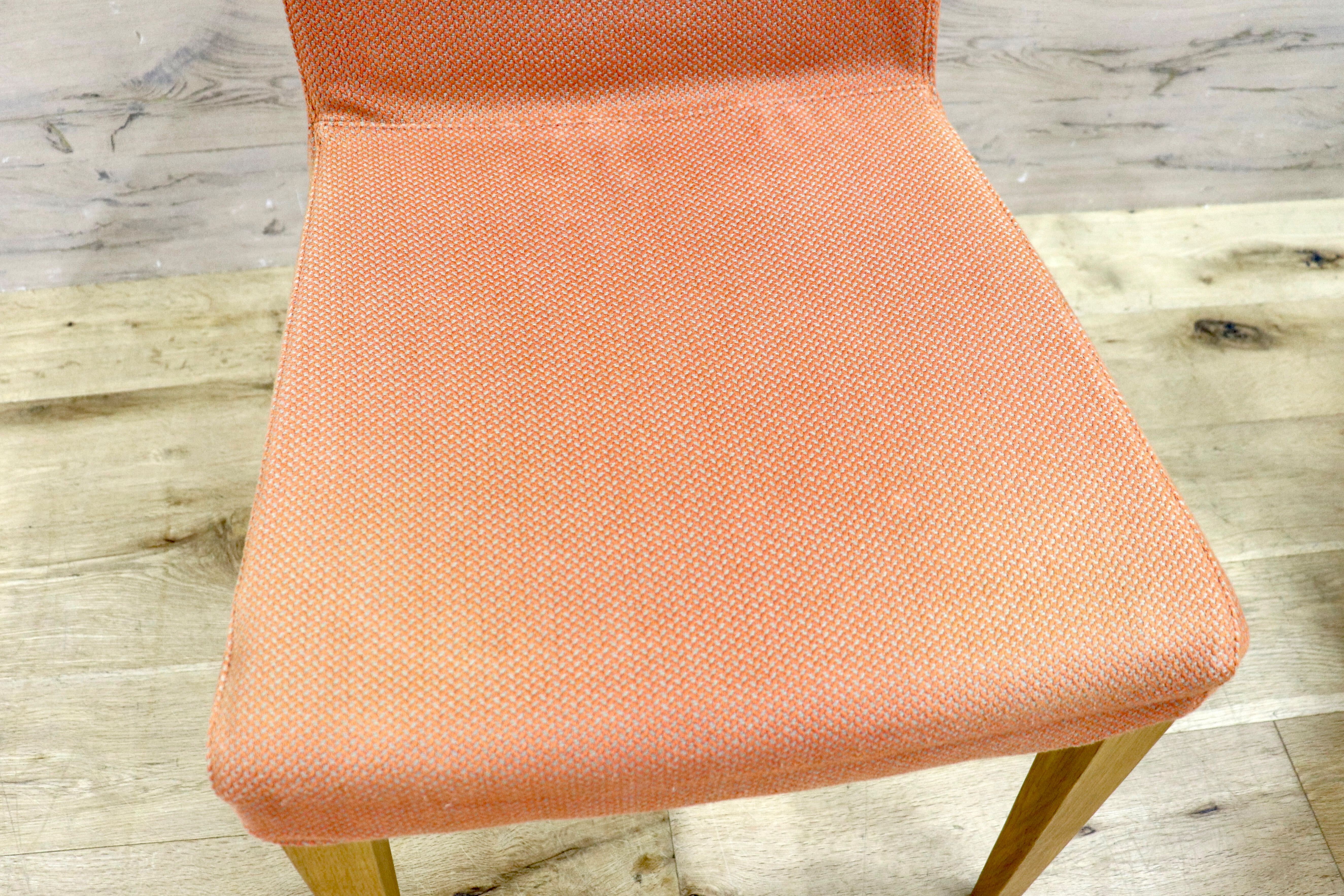 （2/2）アクタス ダイニングチェア モダン ファブリック 無垢単板　※i1※ 2/2）アクタス ダイニングチェア モダン ファブリック 無垢単板