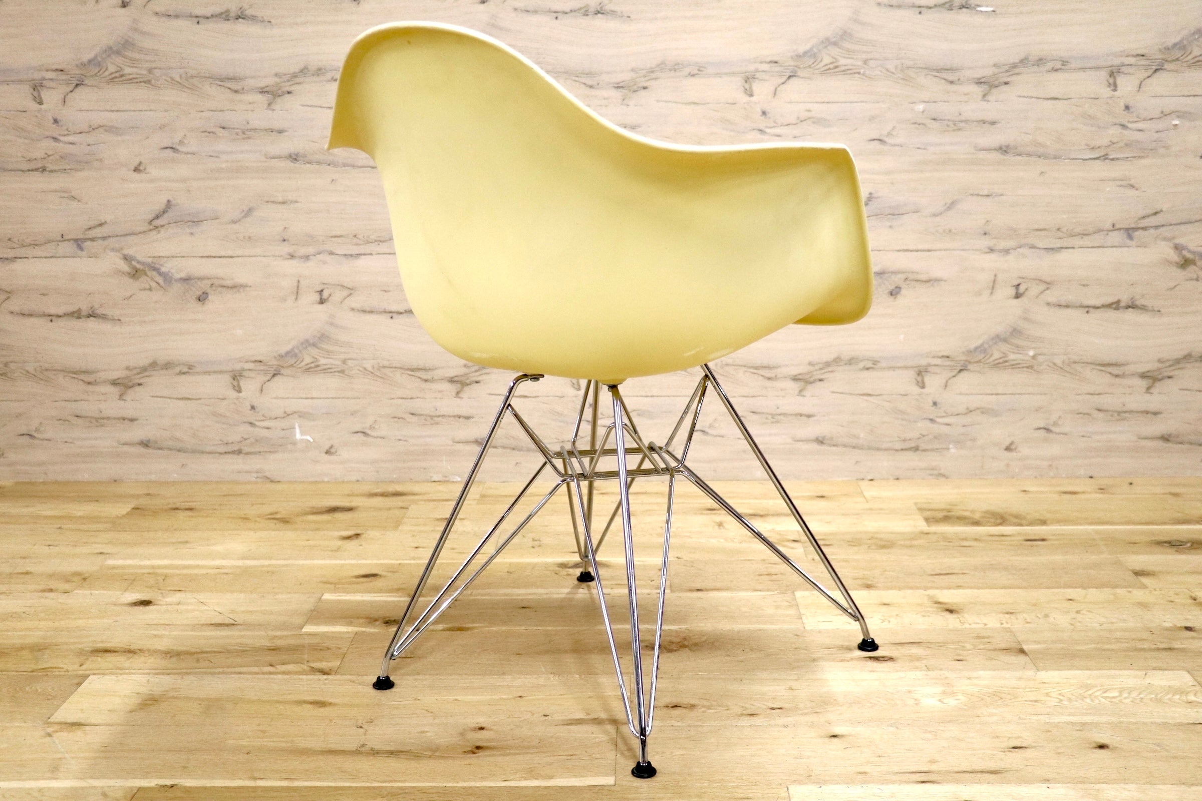 GMJH225○Herman Miller / ハーマン ミラー イームズ アームシェルチェア エッフェルベース ダイニングチェア ミッドセンチュリー