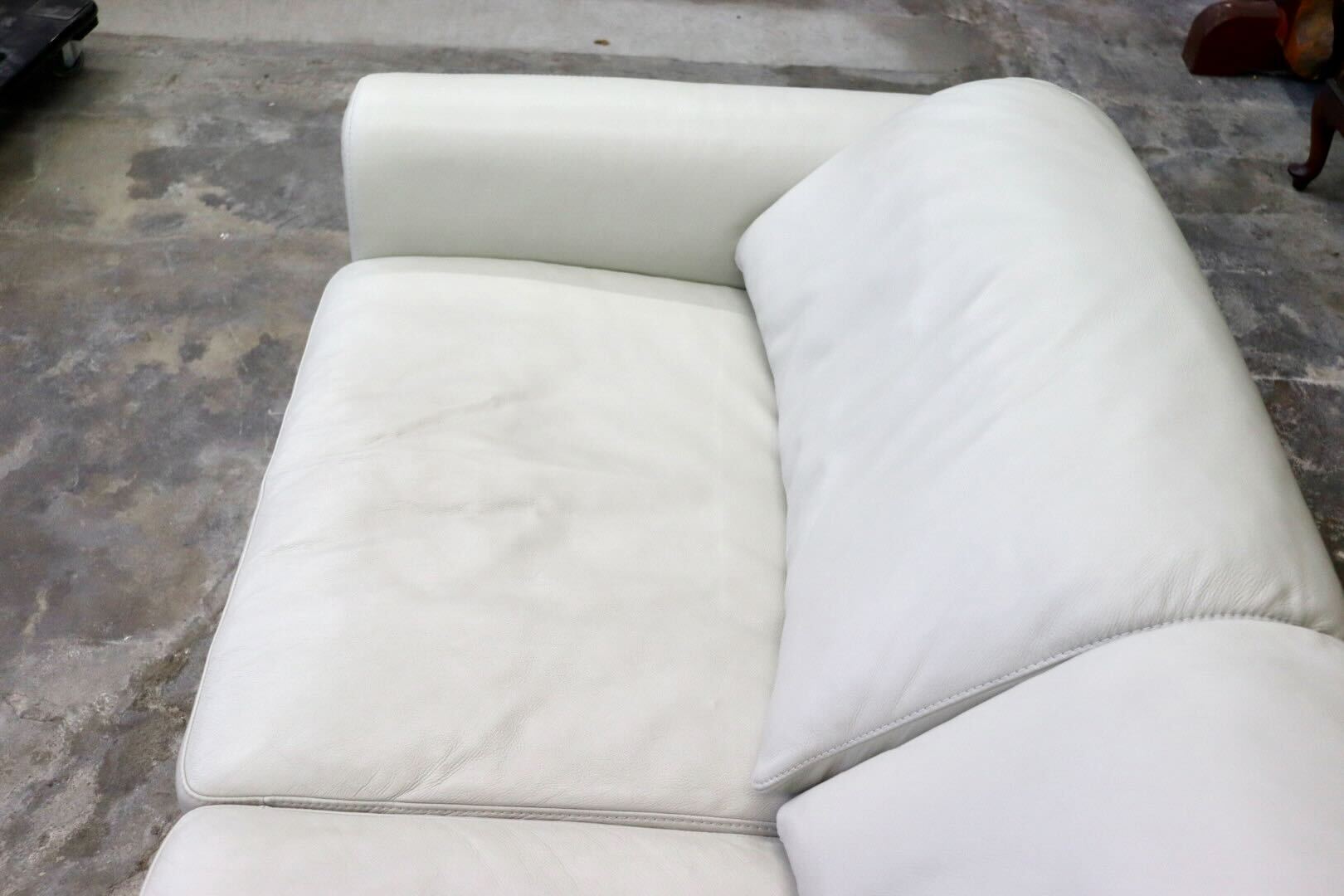 GMIK801○ACTUS / アクタス CASTRO カストロ 2.5人掛けソファ ラブソファ 長椅子 本革 ホワイト スタイリッシュ モダン