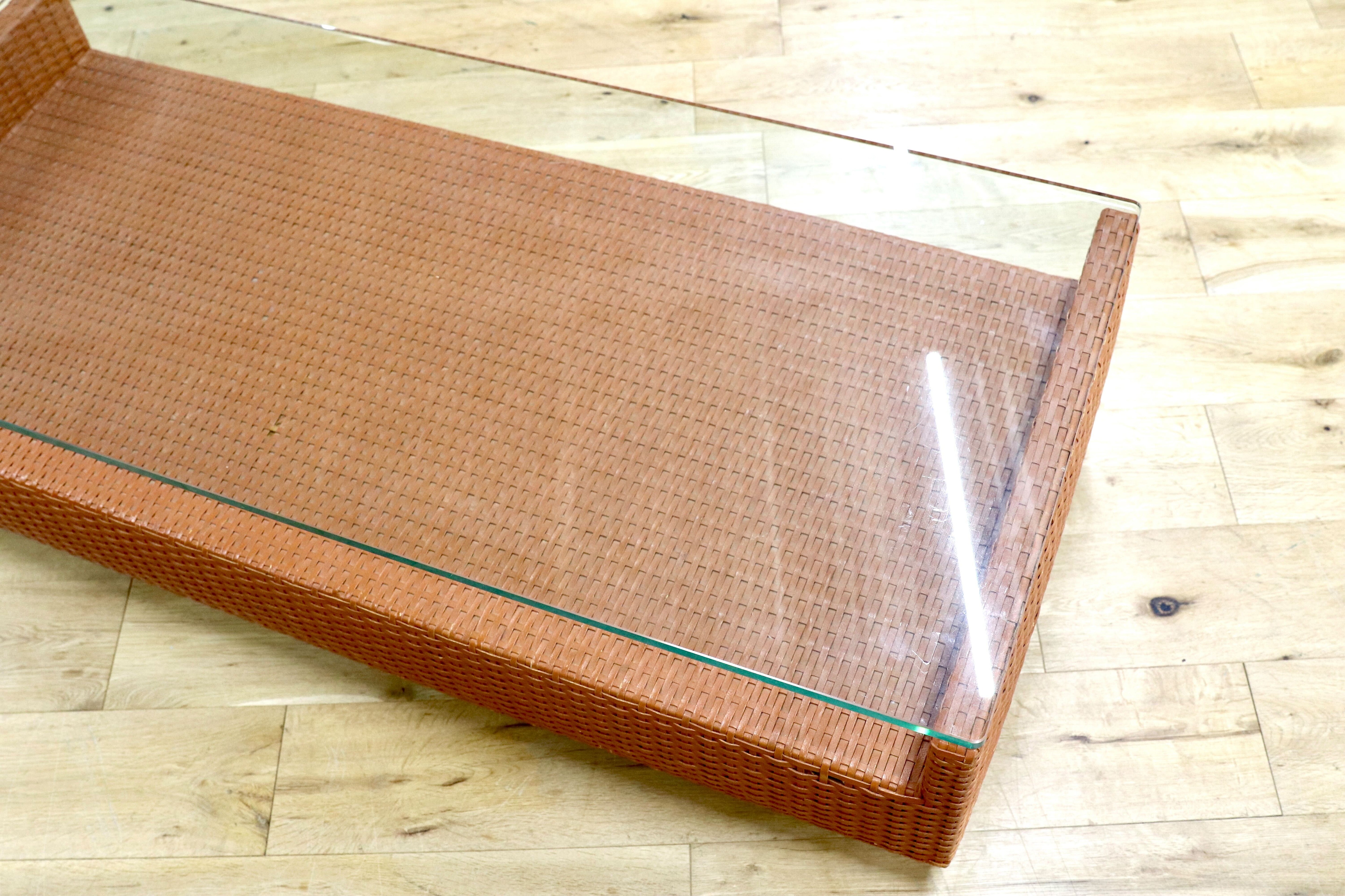 GMJS20○arflex / アルフレックス HOLIDAYS A TABLE センターテーブル ガラス 水牛革編み込み イタリア製 リビングテーブル ヴィンテージ
