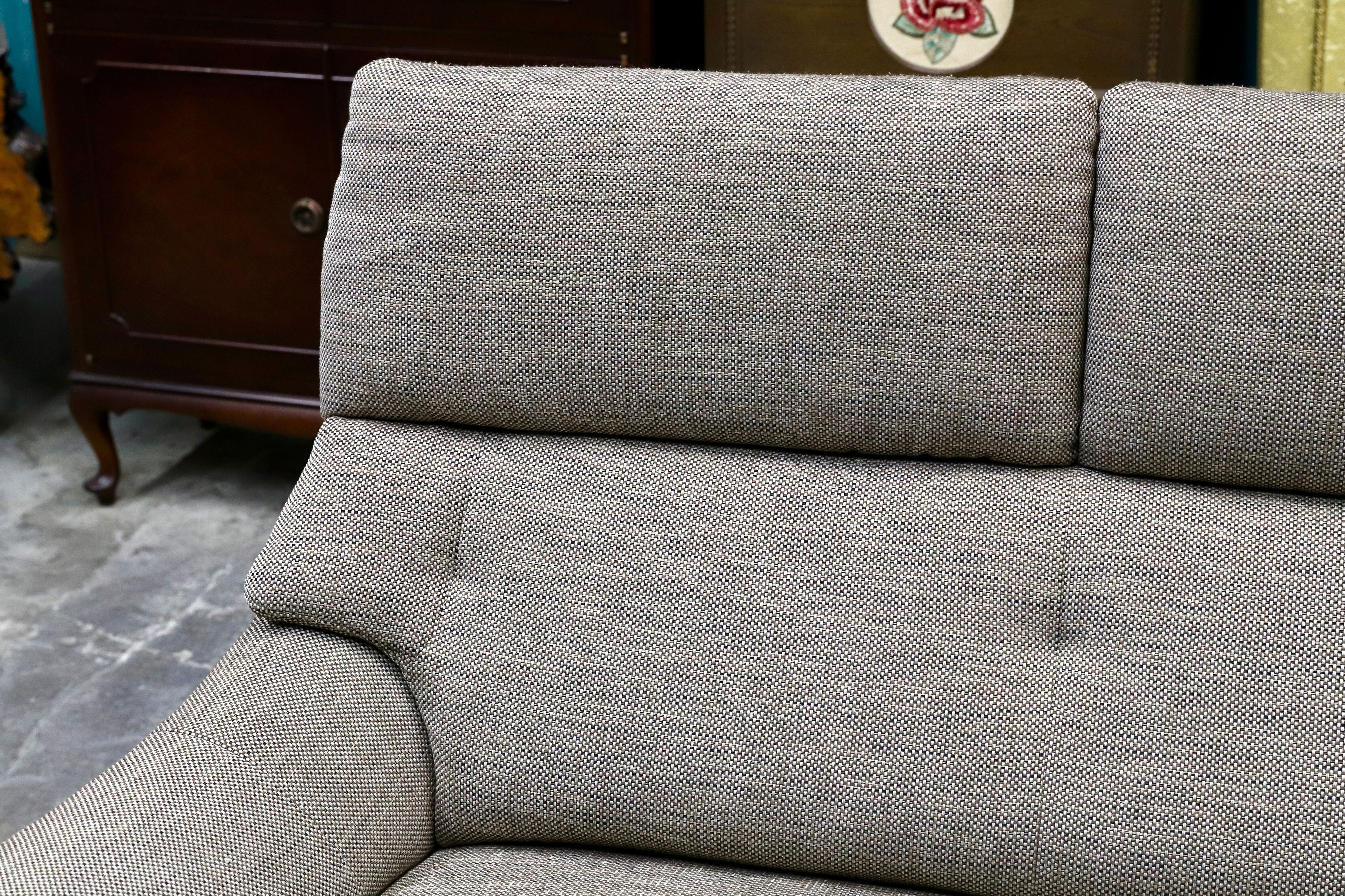 GMIS374○karimoku / カリモク UU62シリーズ 長椅子 3人掛けソファ トリプルソファ 布張り オーク材 北欧スタイル 国産家具 定価約32.5万