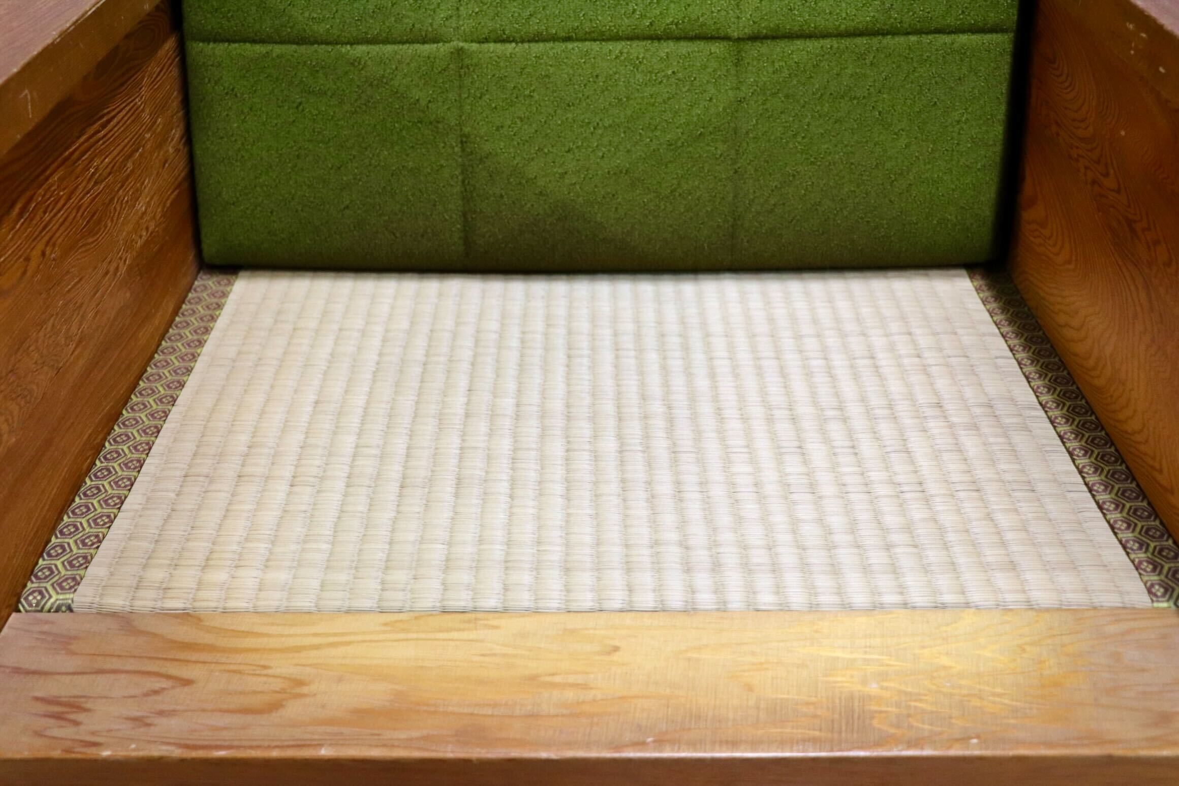 GMJH155A◯世界遺産屋久杉 1人掛けソファ 畳ソファ 応接 レトロ 和室 和モダン 和家具
