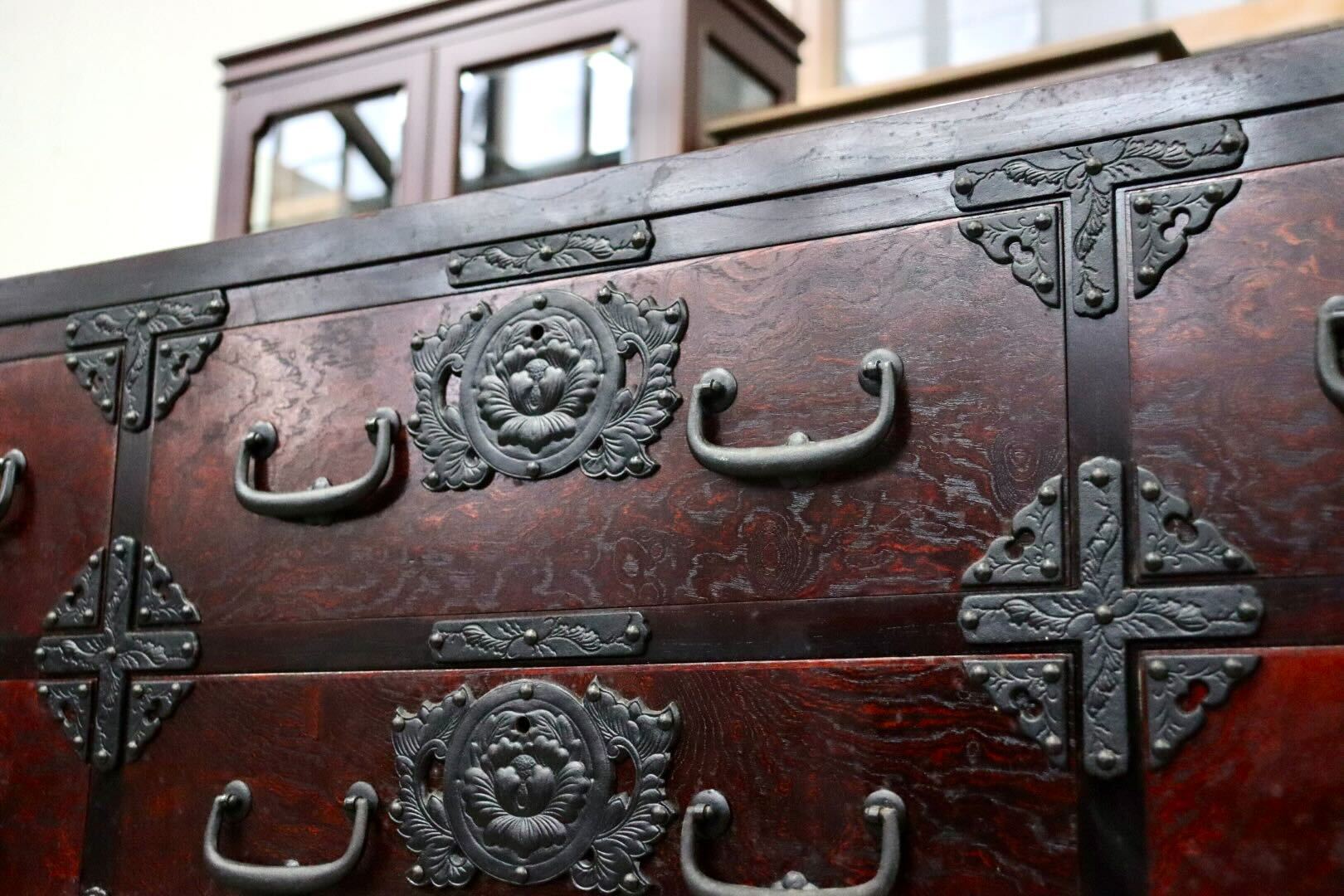 GMIK665○岩谷堂箪笥 整理箪笥 チェスト 欅材 最高級 民芸家具 収納家具 和家具 和モダン 古民家 レトロ 伝統工芸 和室 タンス