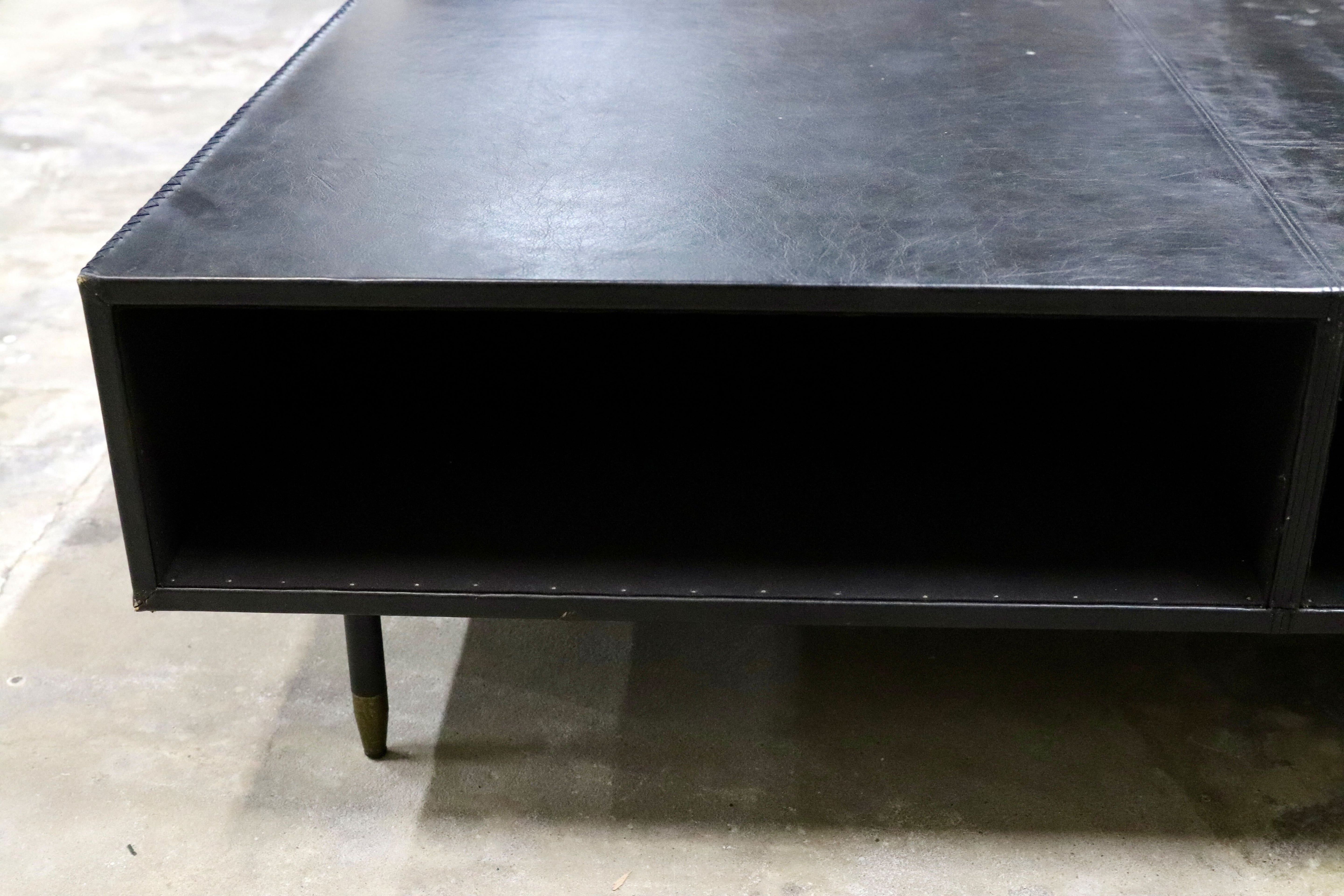 GMIK691○レザー センターテーブル リビングテーブル スタイリッシュモダン アンティーク 検）HALO アスプルンド ロルフベンツ IDC大塚家具