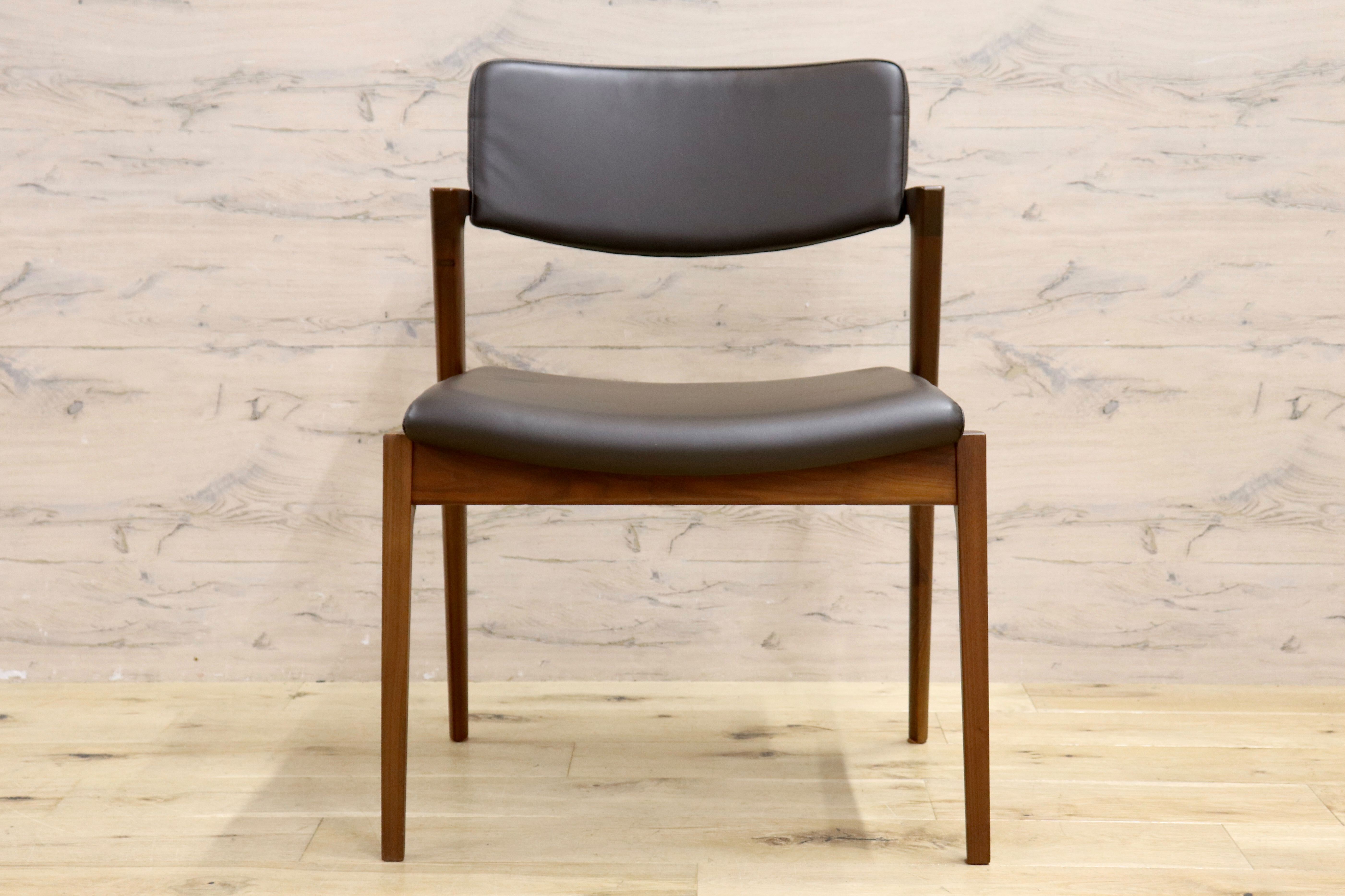 GMIS266D○FUJI FURNITURE / 冨士ファニチア Koti D03780 ワイドアームレスチェア ダイニングチェア ウォールナット 定価約13万 展示品