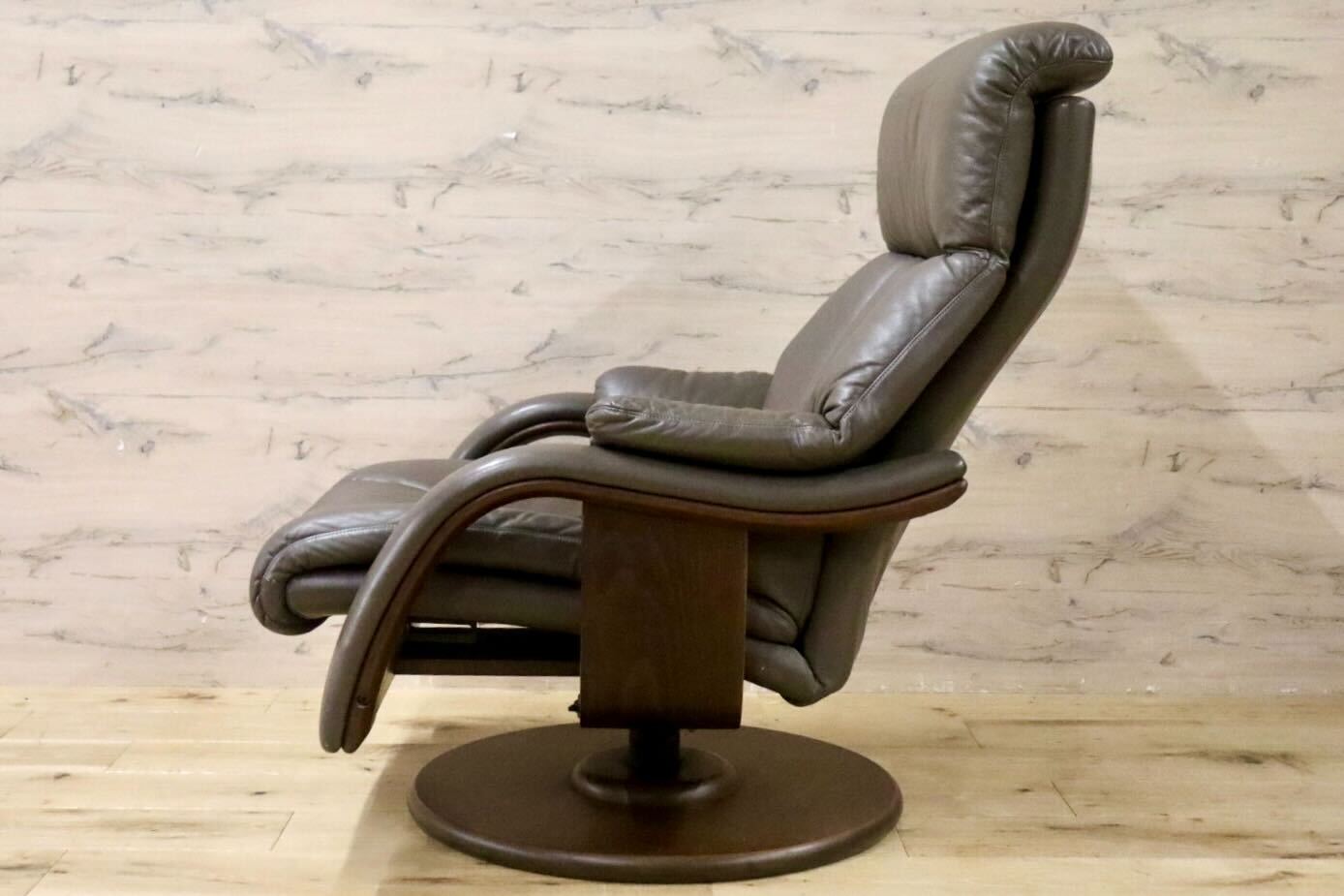 GMIH425A○冨士ファニチア / FUJI FANITURE 1人掛けソファ シングルソファ アームチェア 椅子 回転椅子 レザー 国産家具