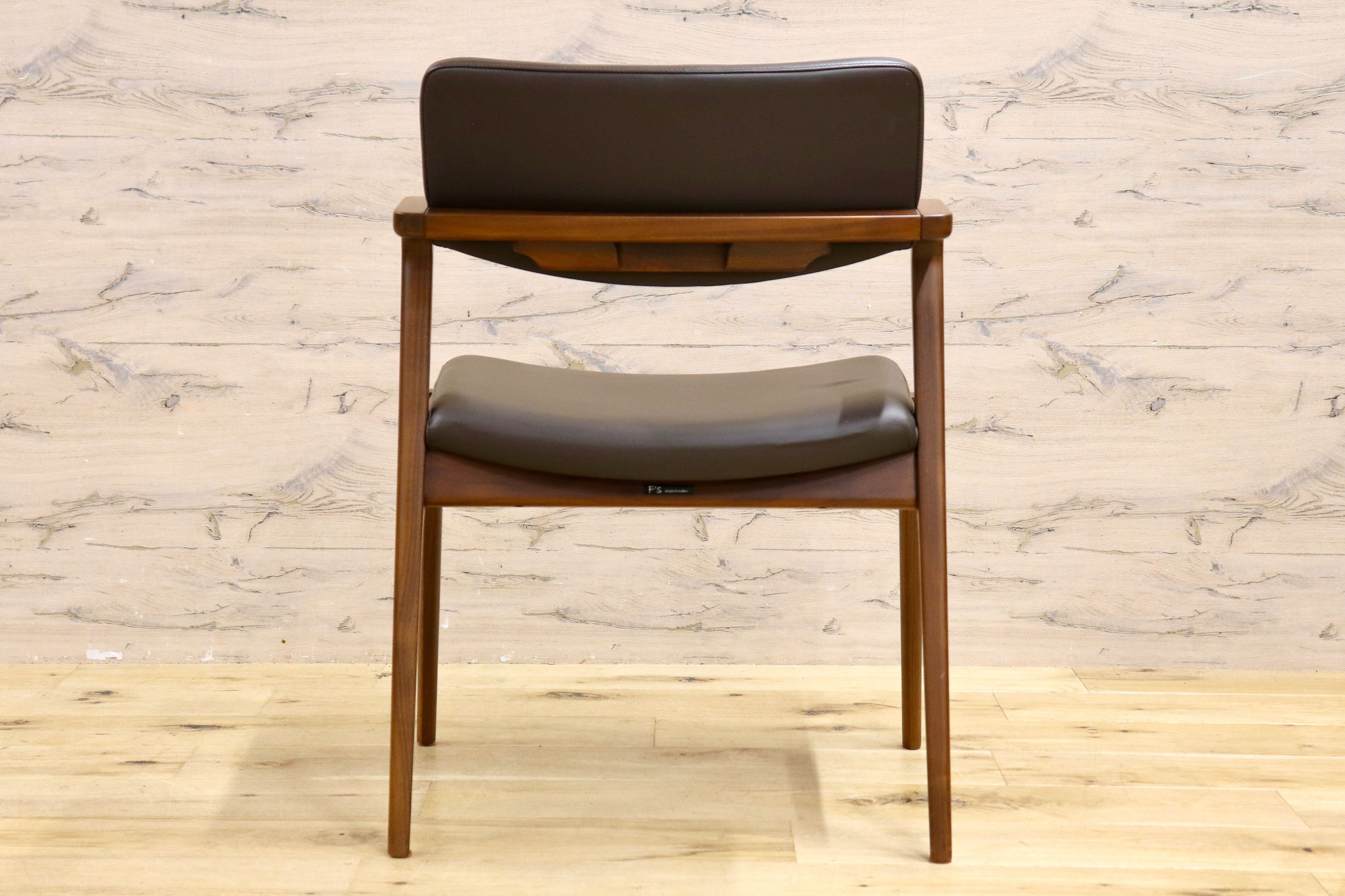 GMIS266D○FUJI FURNITURE / 冨士ファニチア Koti D03780 ワイドアームレスチェア ダイニングチェア ウォールナット 定価約13万 展示品