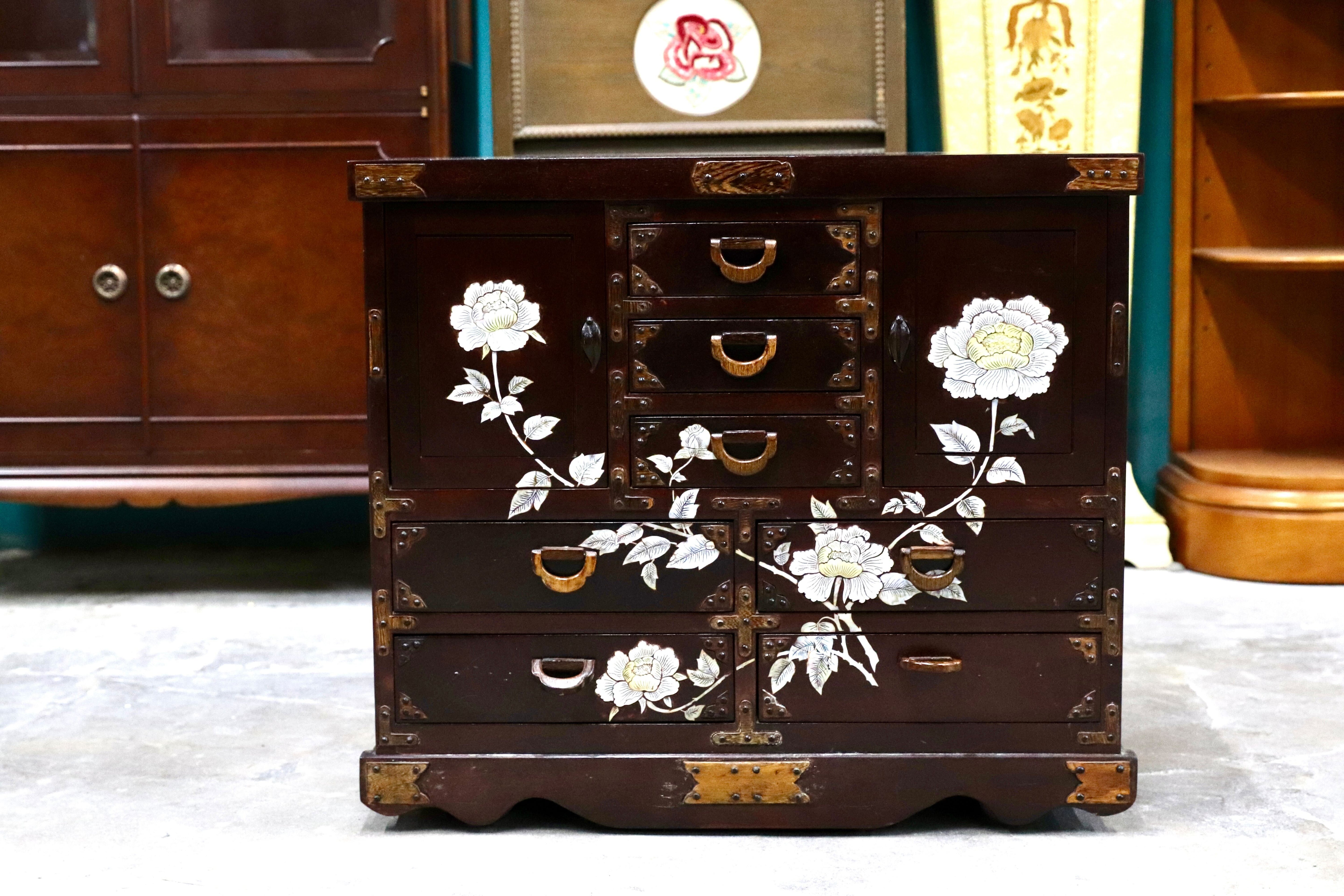 GMIS390B○唐木 花梨 鉄刀木 螺鈿細工 中国美術 最高級 車箪笥 ミニ箪笥 チェスト サイドボード アンティーク 小物入れ