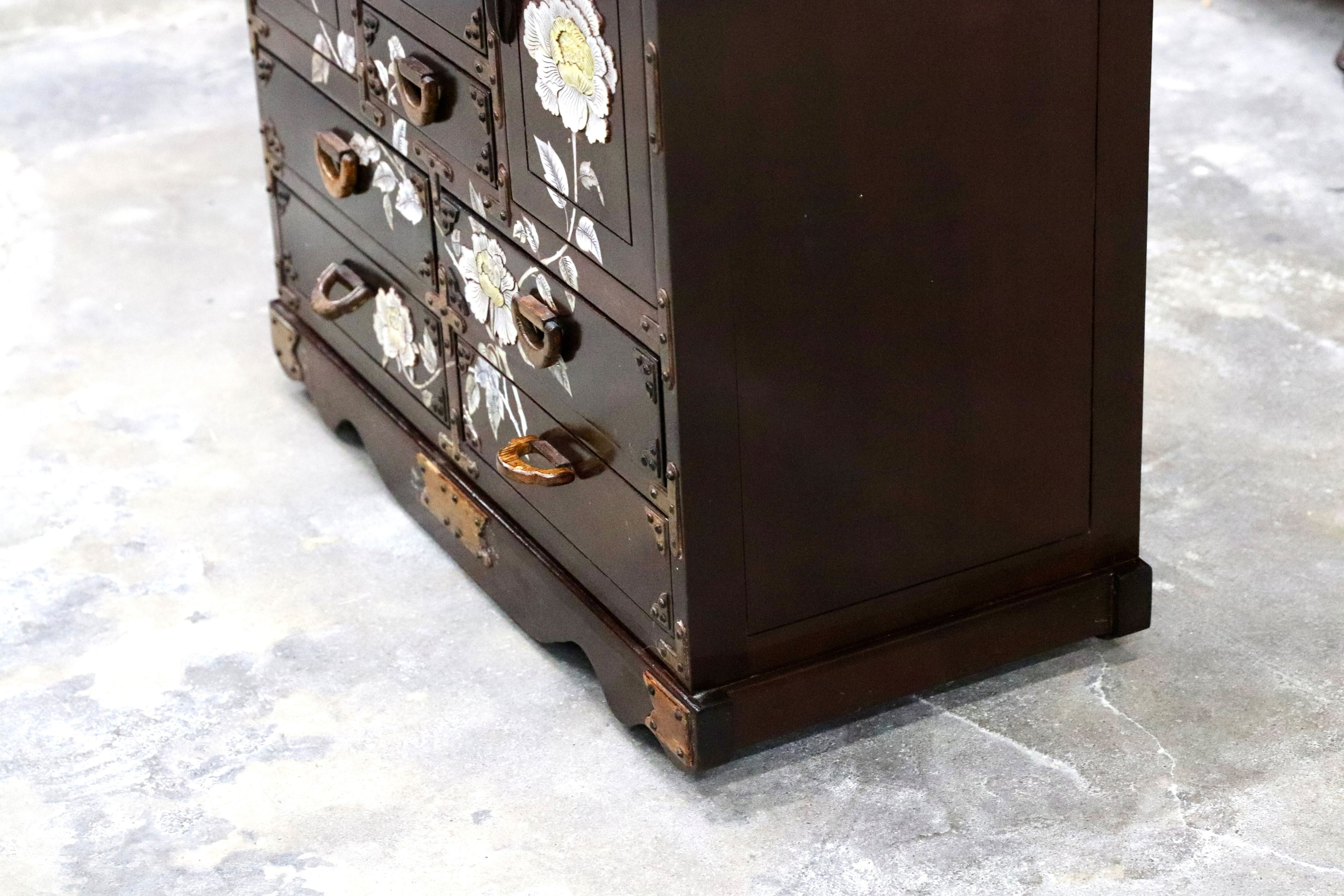 GMIS390B○唐木 花梨 鉄刀木 螺鈿細工 中国美術 最高級 車箪笥 ミニ箪笥 チェスト サイドボード アンティーク 小物入れ