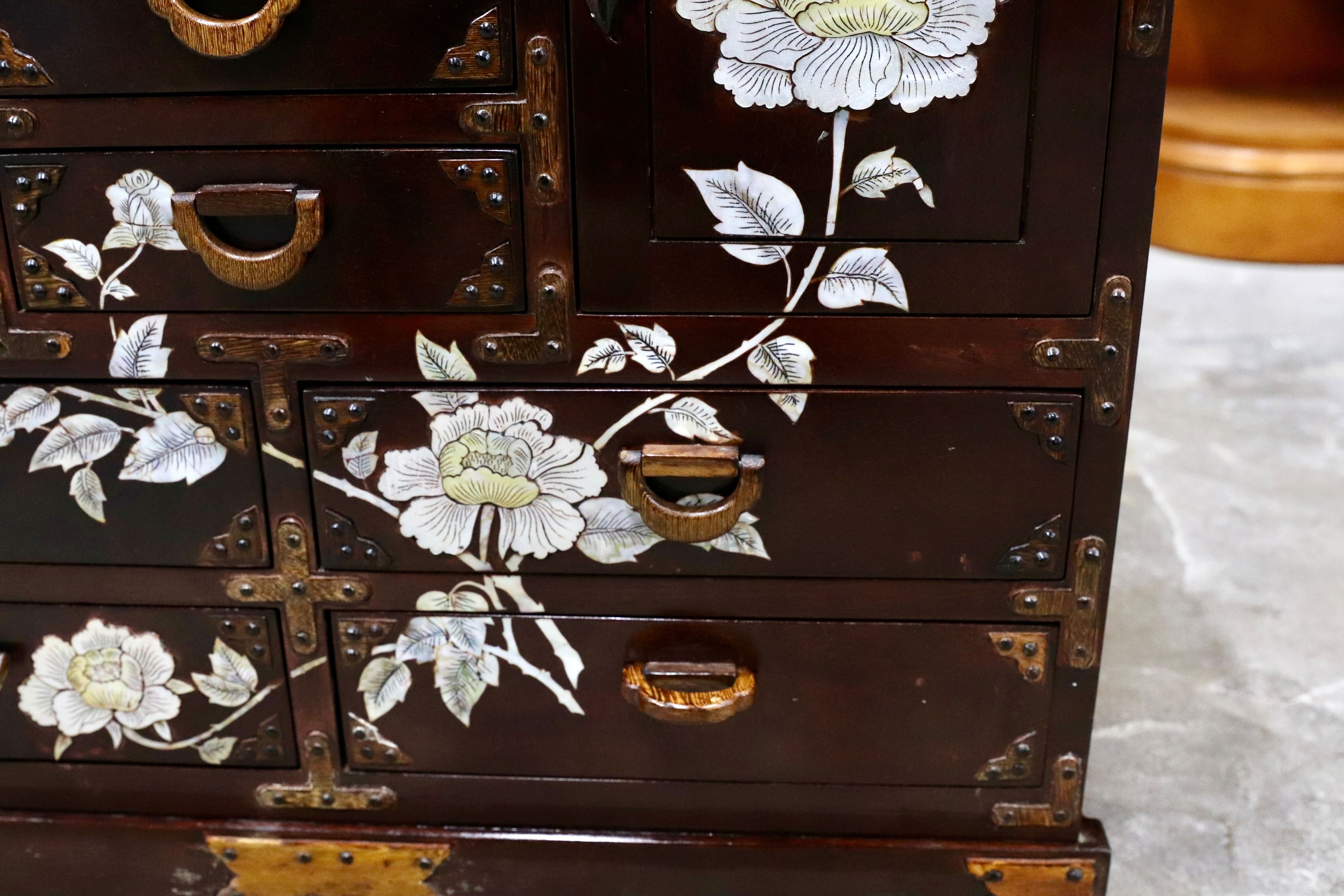 GMIS390B○唐木 花梨 鉄刀木 螺鈿細工 中国美術 最高級 車箪笥 ミニ箪笥 チェスト サイドボード アンティーク 小物入れ