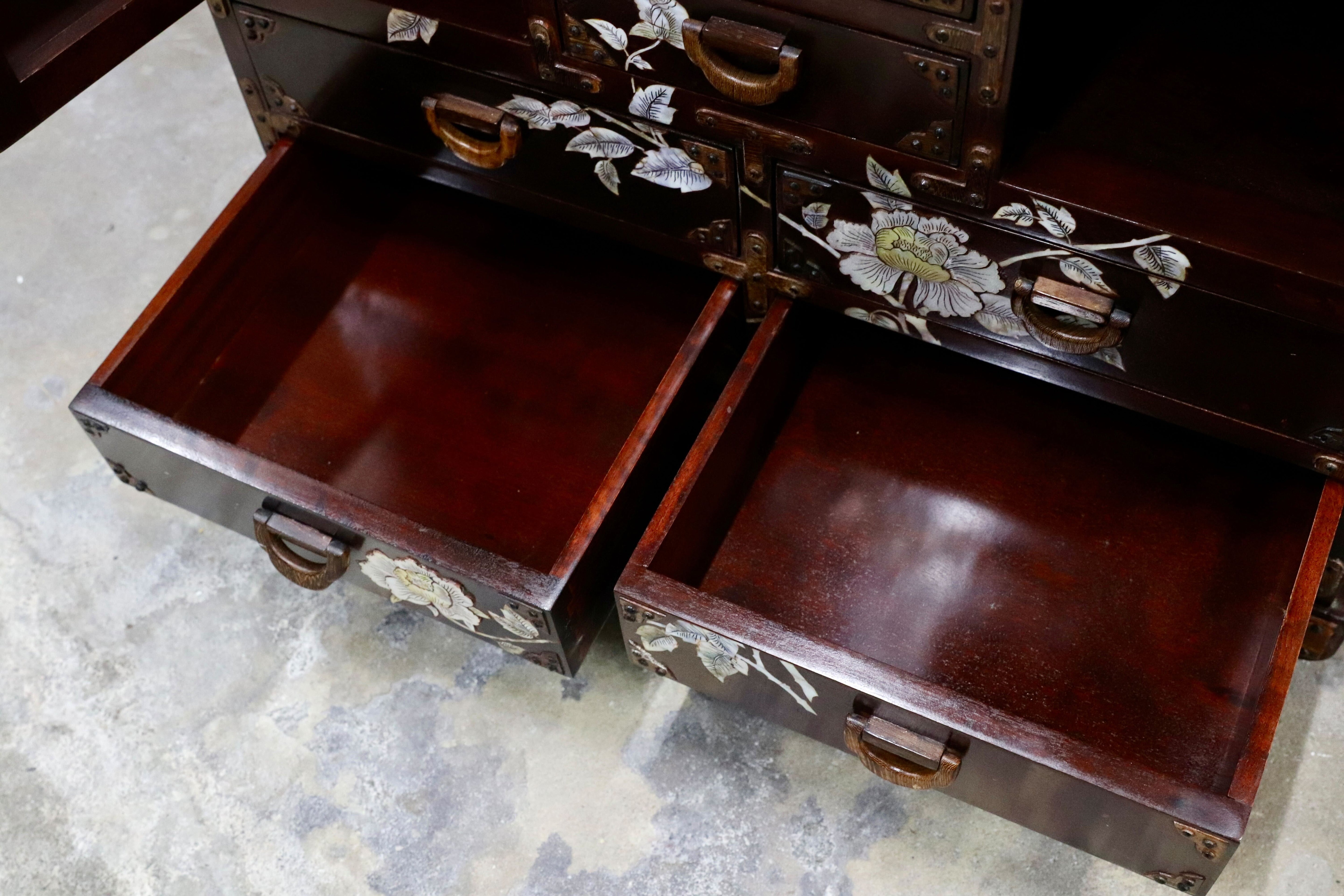 GMIS390B○唐木 花梨 鉄刀木 螺鈿細工 中国美術 最高級 車箪笥 ミニ箪笥 チェスト サイドボード アンティーク 小物入れ