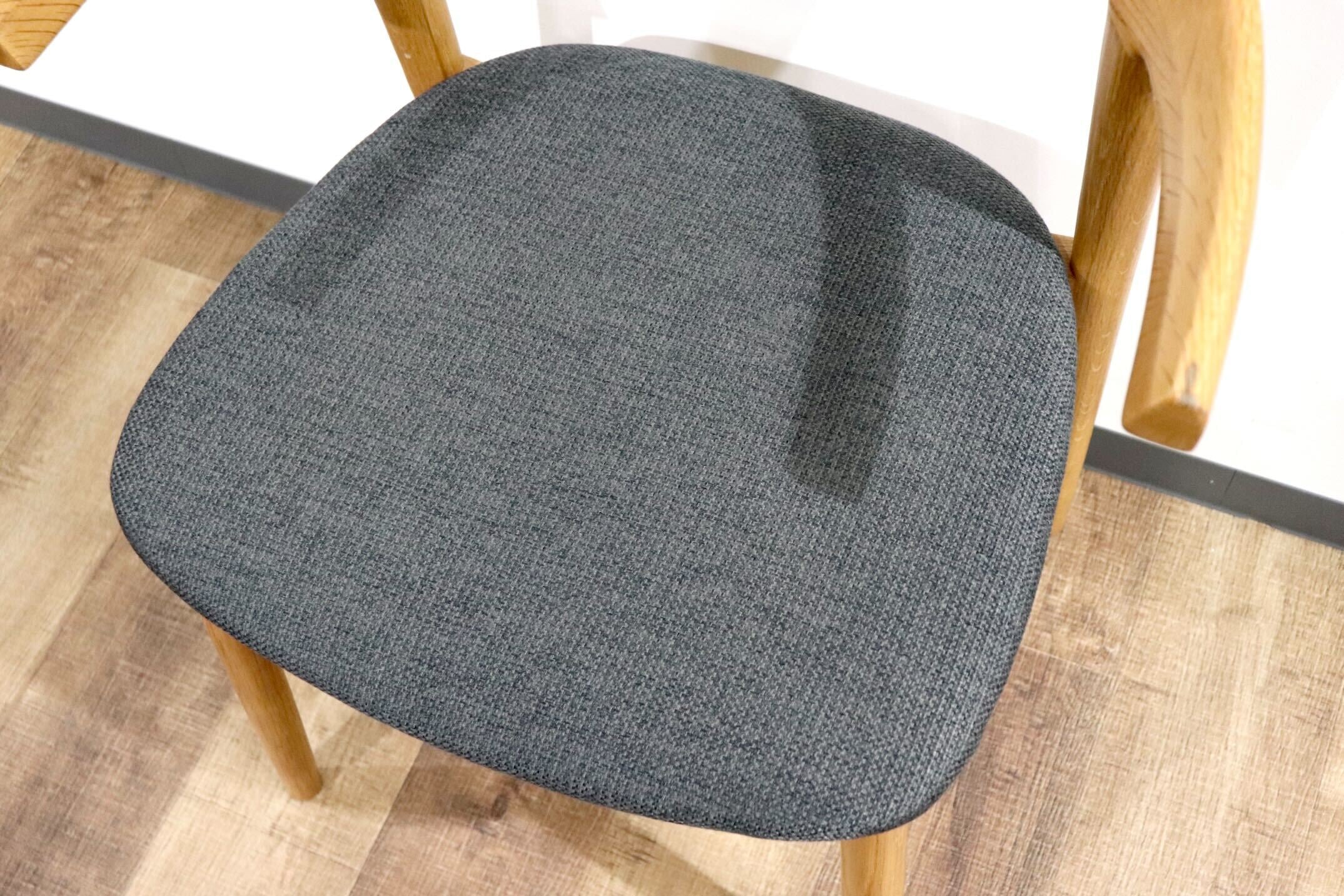 GMHN275C○北欧スタイル ダイニングチェア アームチェア 食卓椅子 椅子 チェア シンプル ナチュラル グレー オーク材 モダン 検) TOMOSU