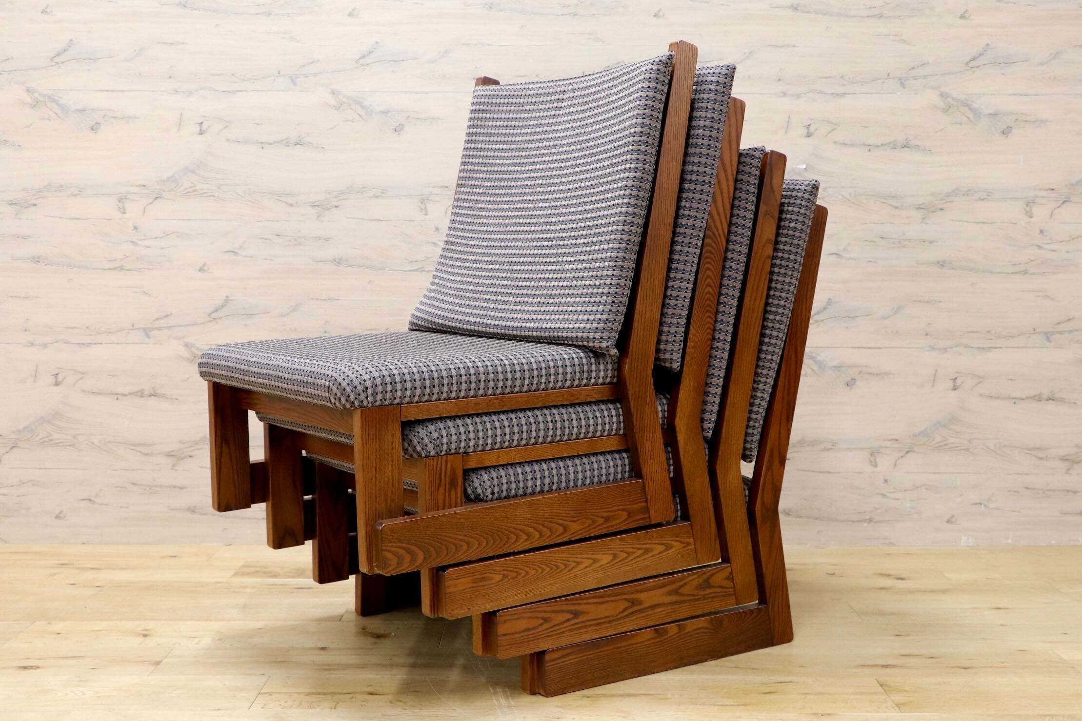 GMIH491A○シンプルモダン スタッキング ローチェア 4脚セット ラウンジチェア 座椅子 ファブリック 和室 座敷 和モダン 北欧スタイル