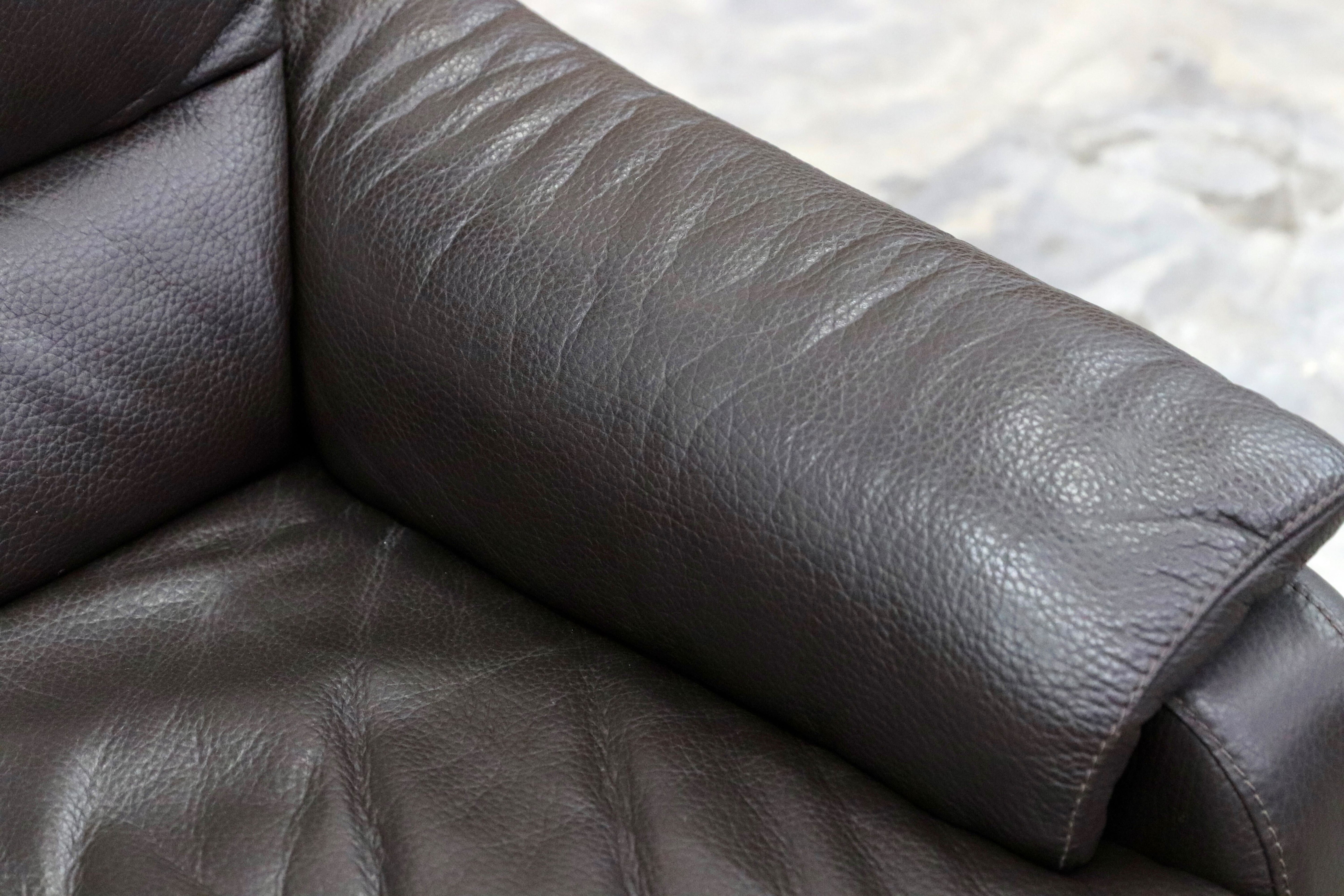 GMIK716○IDC大塚家具 2.5人掛けソファ トリプルソファ ダークブラウン 総本革 スタイリッシュモダン 長椅子 レザー