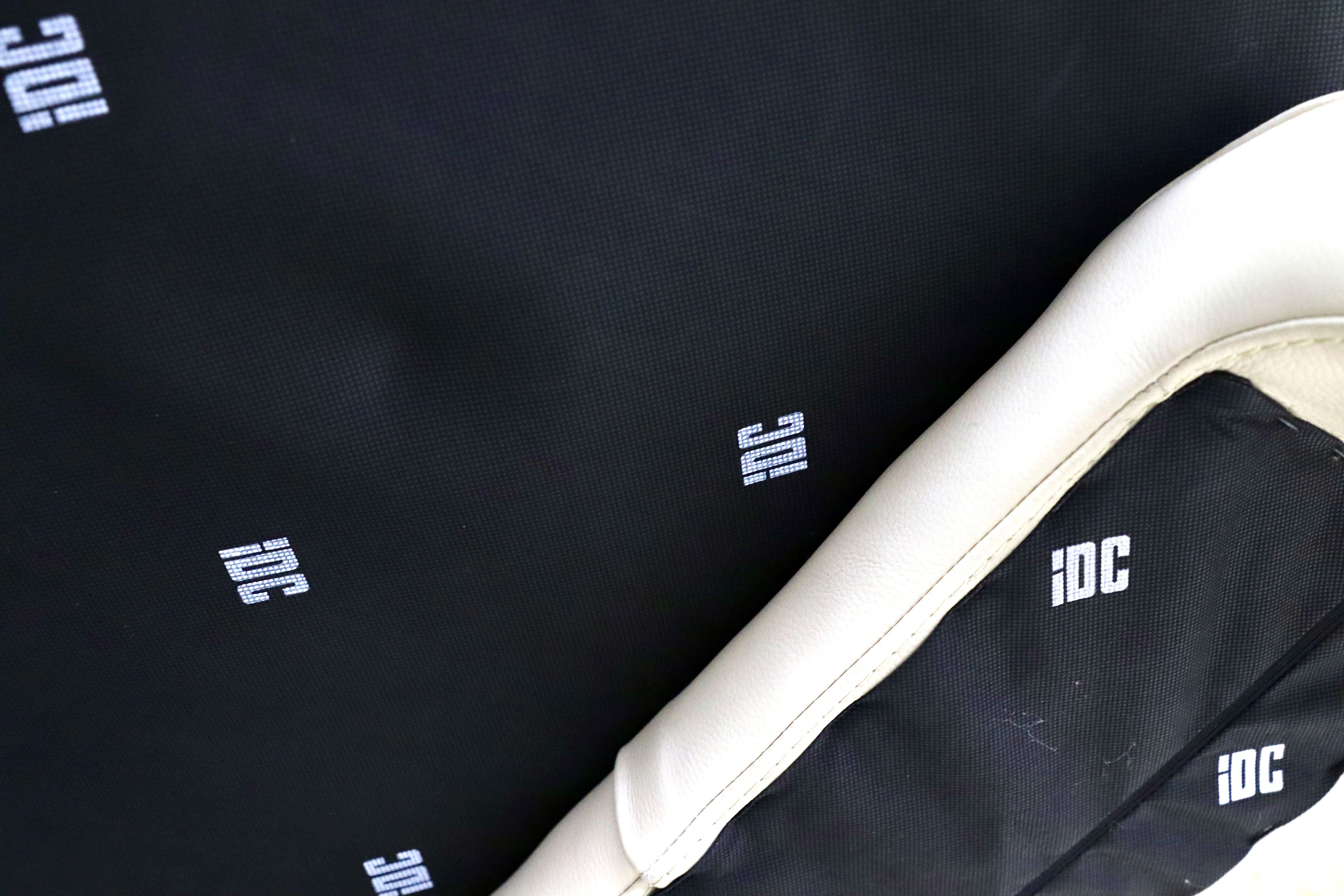 GMIK709○IDC大塚家具 L/S Comfort-03 2.5人掛けソファ 総本革 クリーム色 スタイリッシュ ラグジュアリーモダン 長椅子