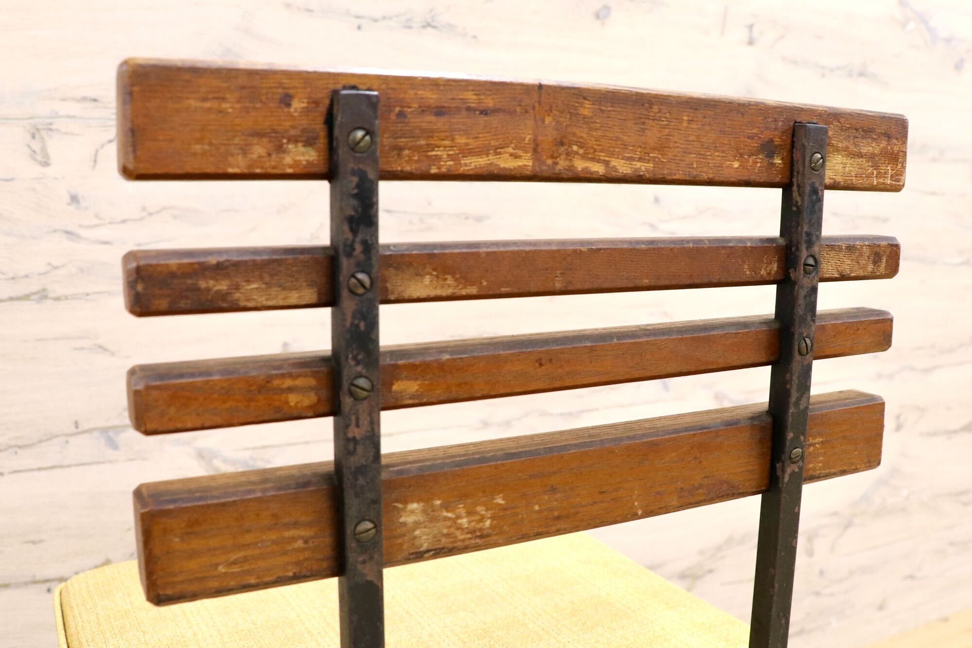 GMIS495A○アンティーク 北欧スタイル ヴィンテージ ダイニングチェア デスクチェア コンパクトチェア 木製 ビニールレザー 椅子 レトロ