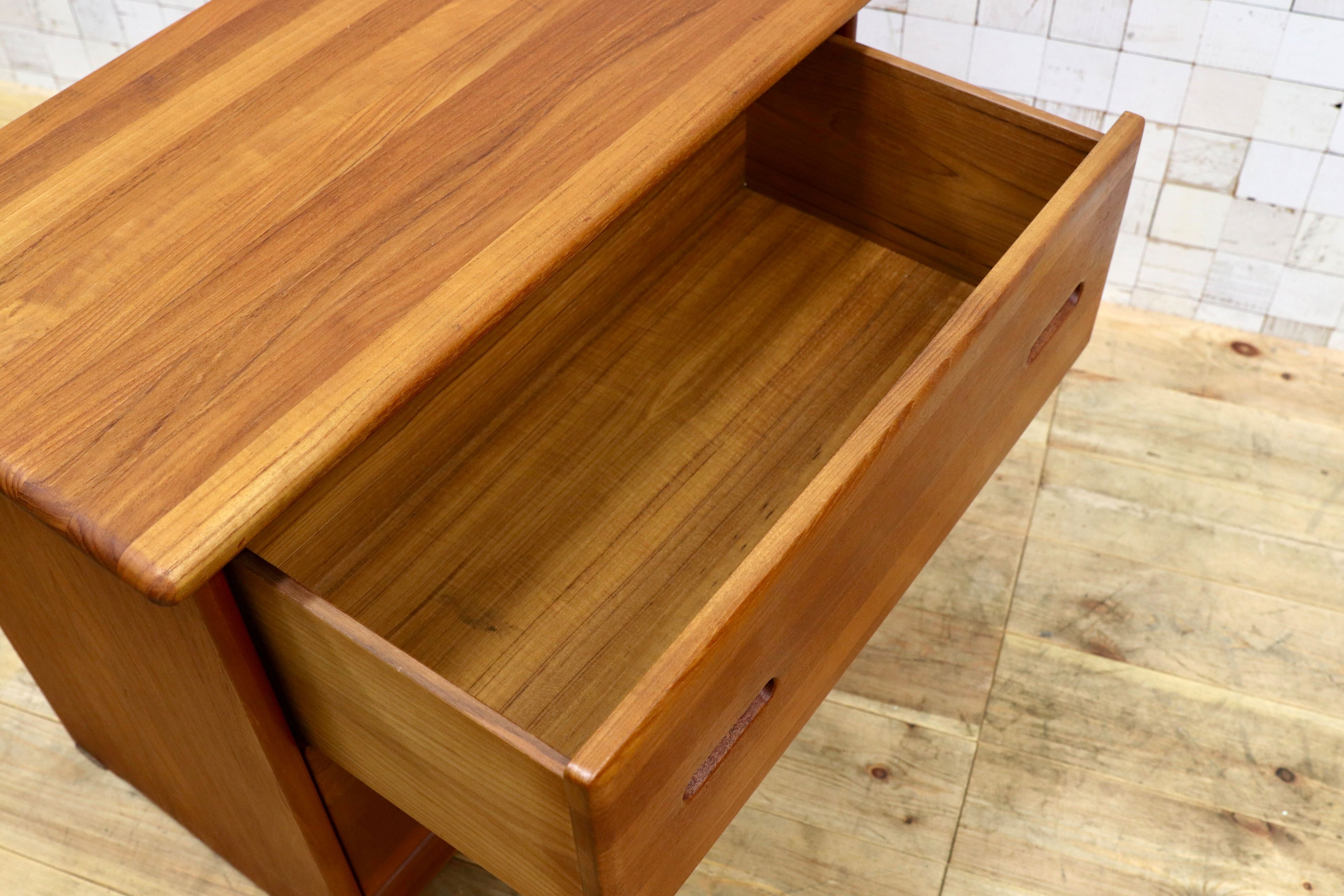 GMIK722○Dyrlund / デューロン 北欧 デンマーク チーク無垢 サイドチェスト サイドボード 引出し収納