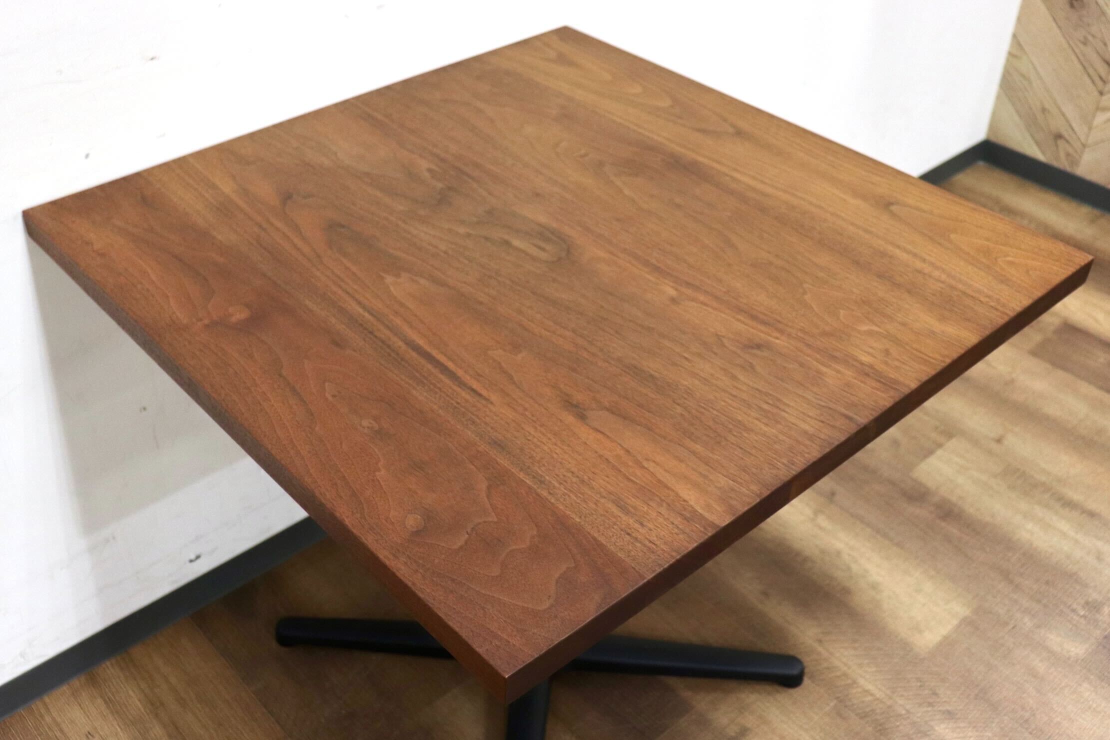 GMHN298A○LEGNATEC / レグナテック ダイニングテーブル カフェテーブル 店舗什器 カフェ ウォールナット 北欧スタイル インダストリアル
