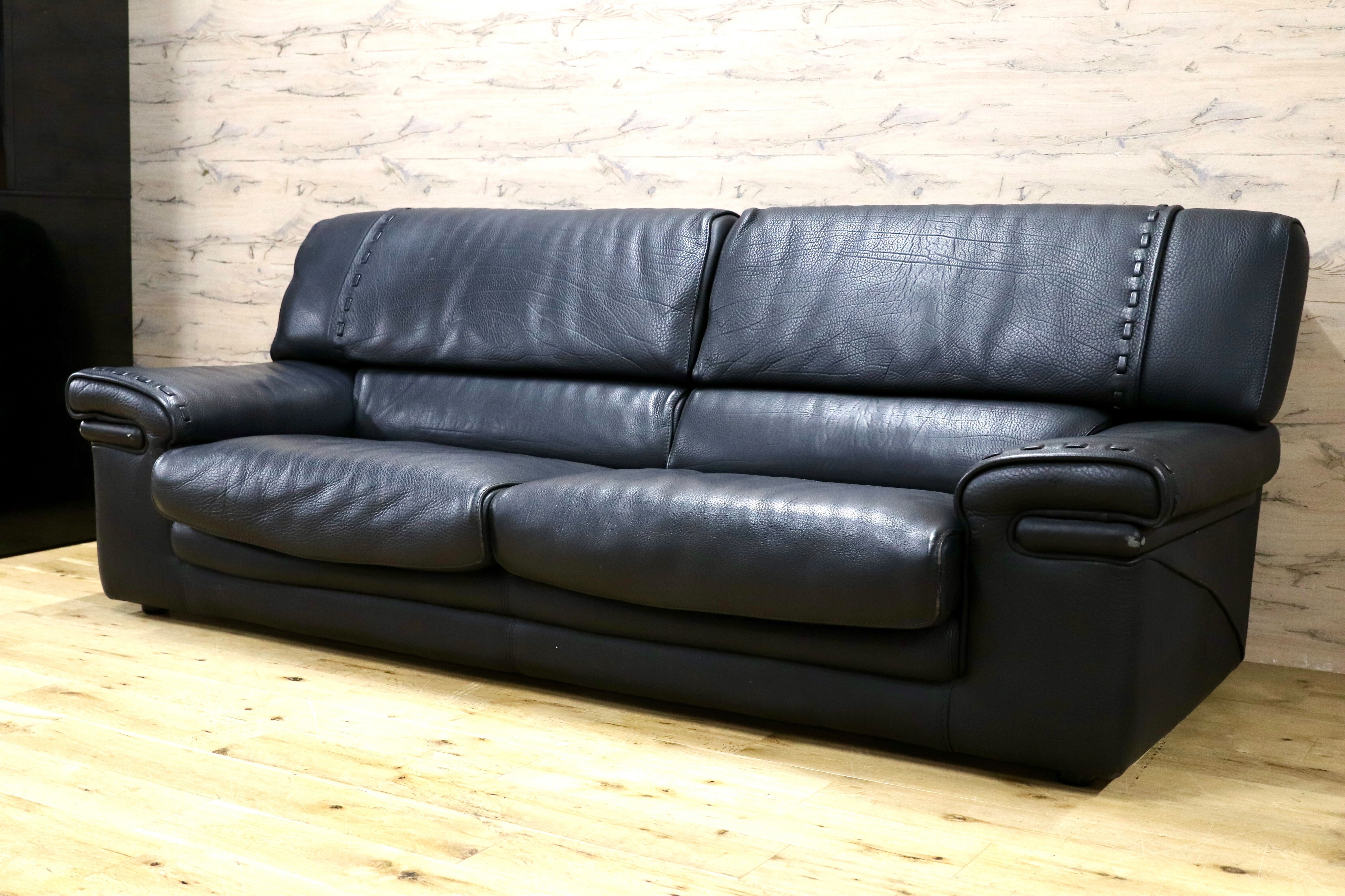 高級デザイナーズソファー 2,5人掛け イタリア製 定価約30万円 イタリア製レザーソファブランド｜S'ACCOMODI（サコモディ）｜家具