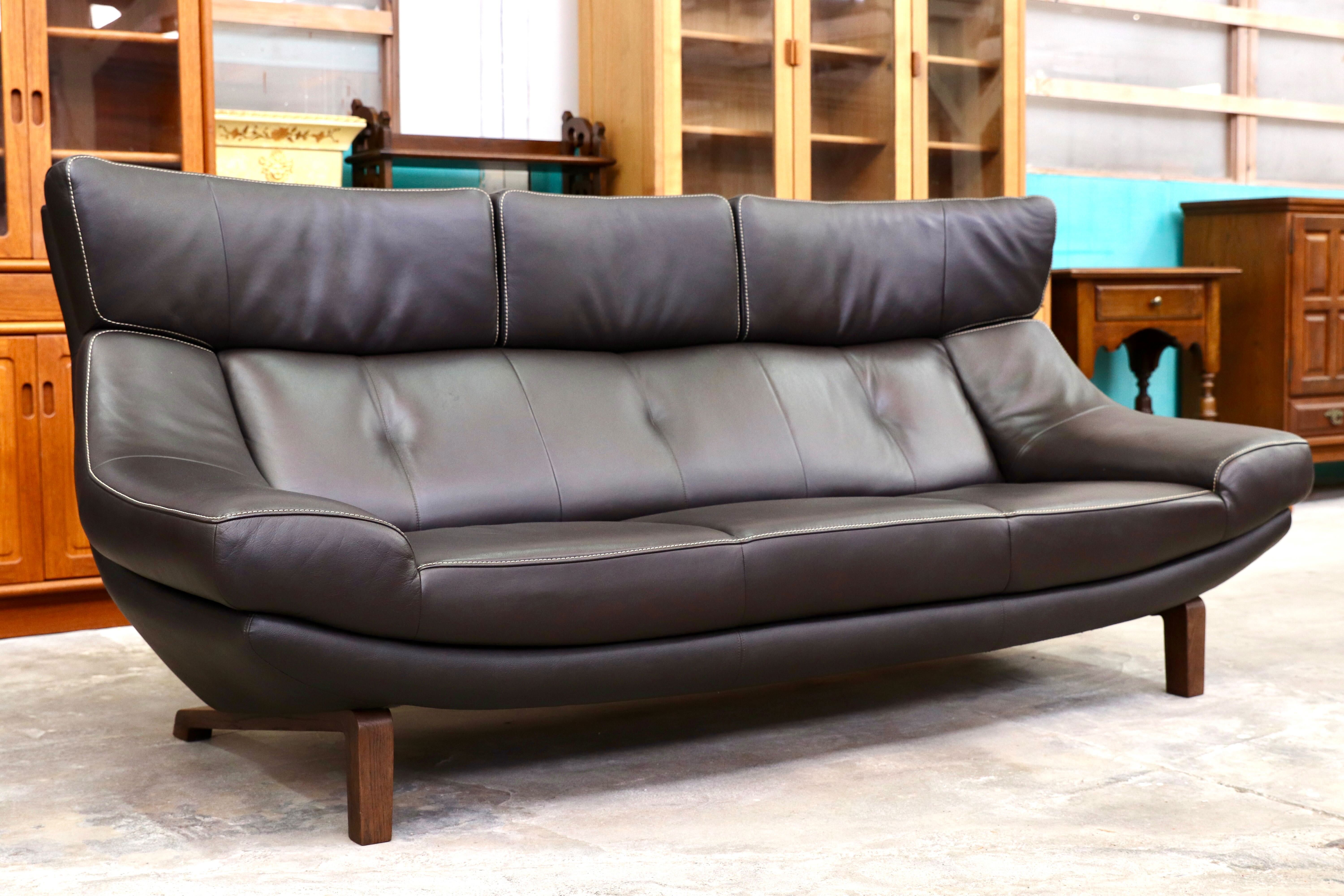 入荷nowオンラインストア GMIK275○karimoku トリプル 3人掛けソファ ZU46 カリモク / 2人掛け・3人掛けソファ