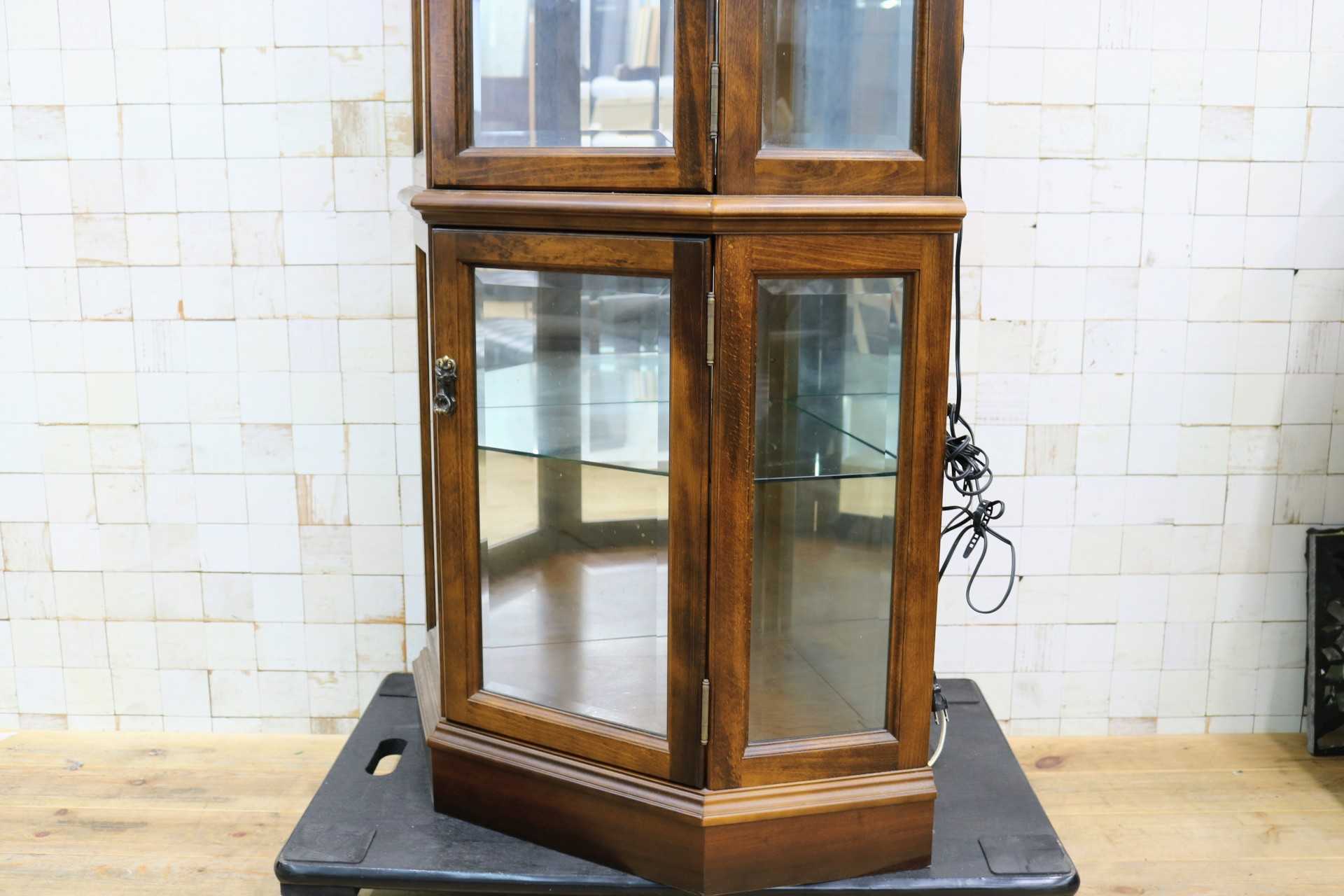 GMJK177◯karimoku / カリモク コロニアル コーナーキャビネット 飾り棚 キュリオケース コレクションボード 国産家具 アンティーク