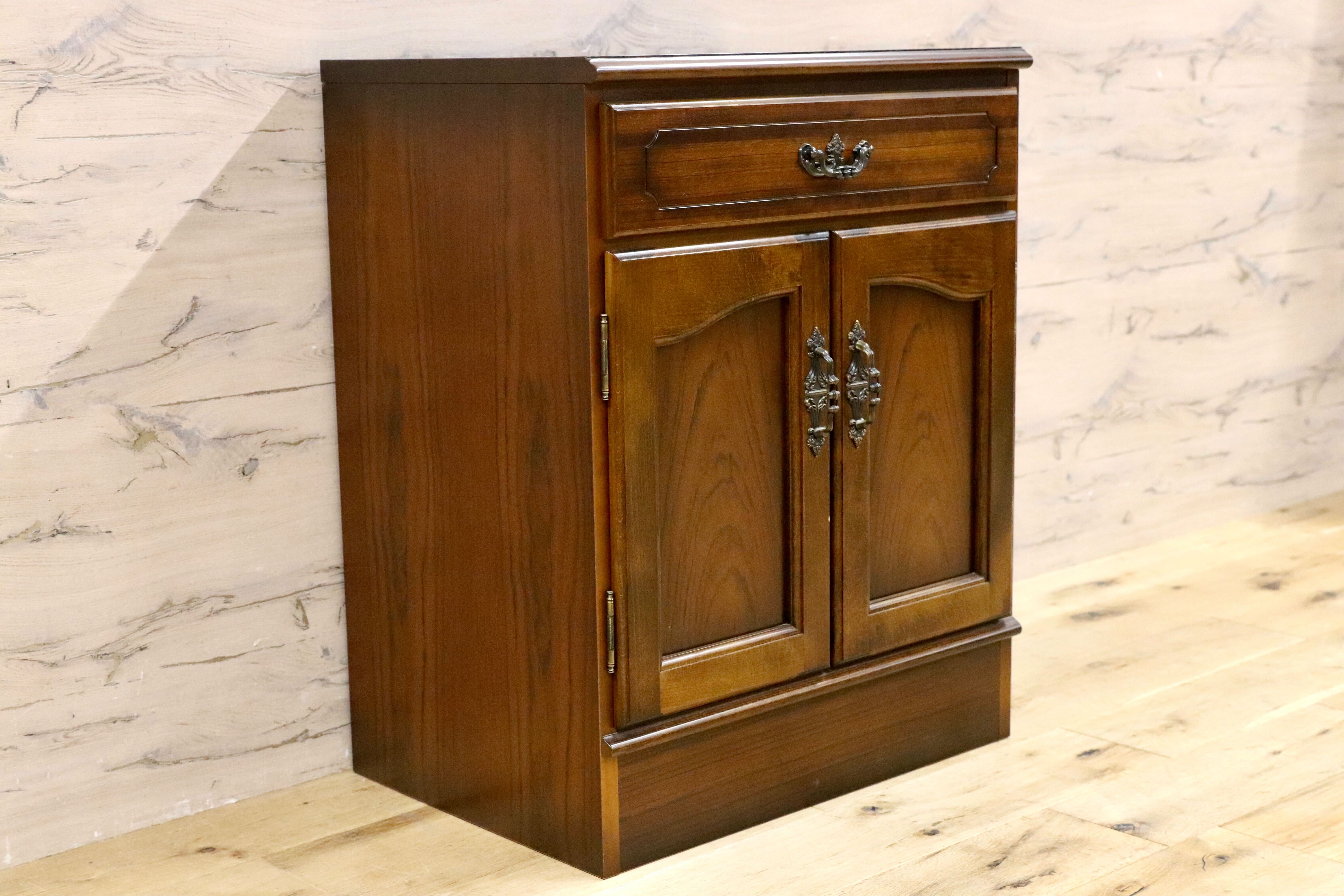 karimoku カリモク 収納棚 サイドボードキャビネットチェストレトロ