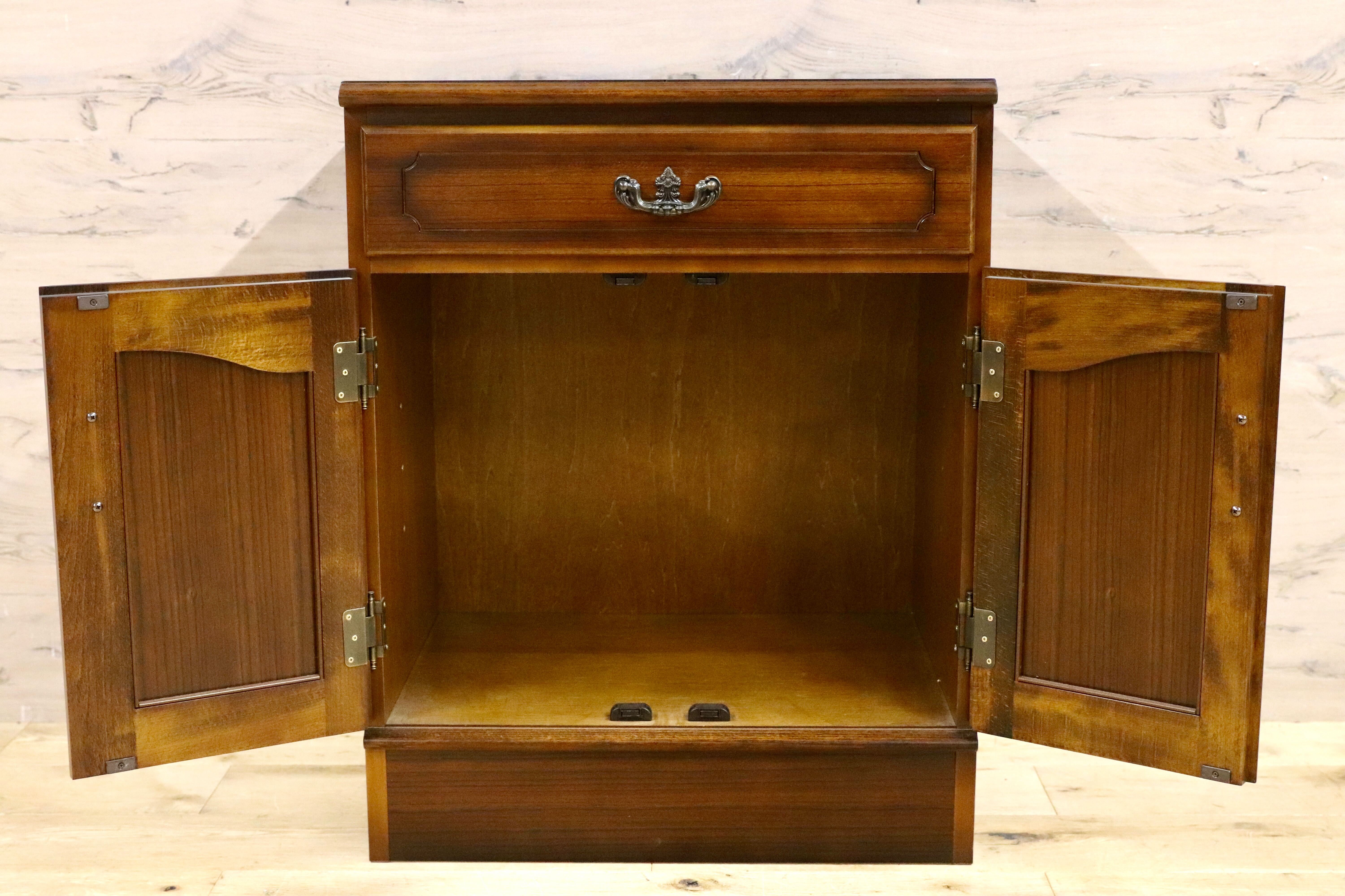 GMHS279B○karimoku / カリモク コロニアル サイドキャビネット GMHS279B○karimoku / カリモク コロニアル サイドキャビネット
