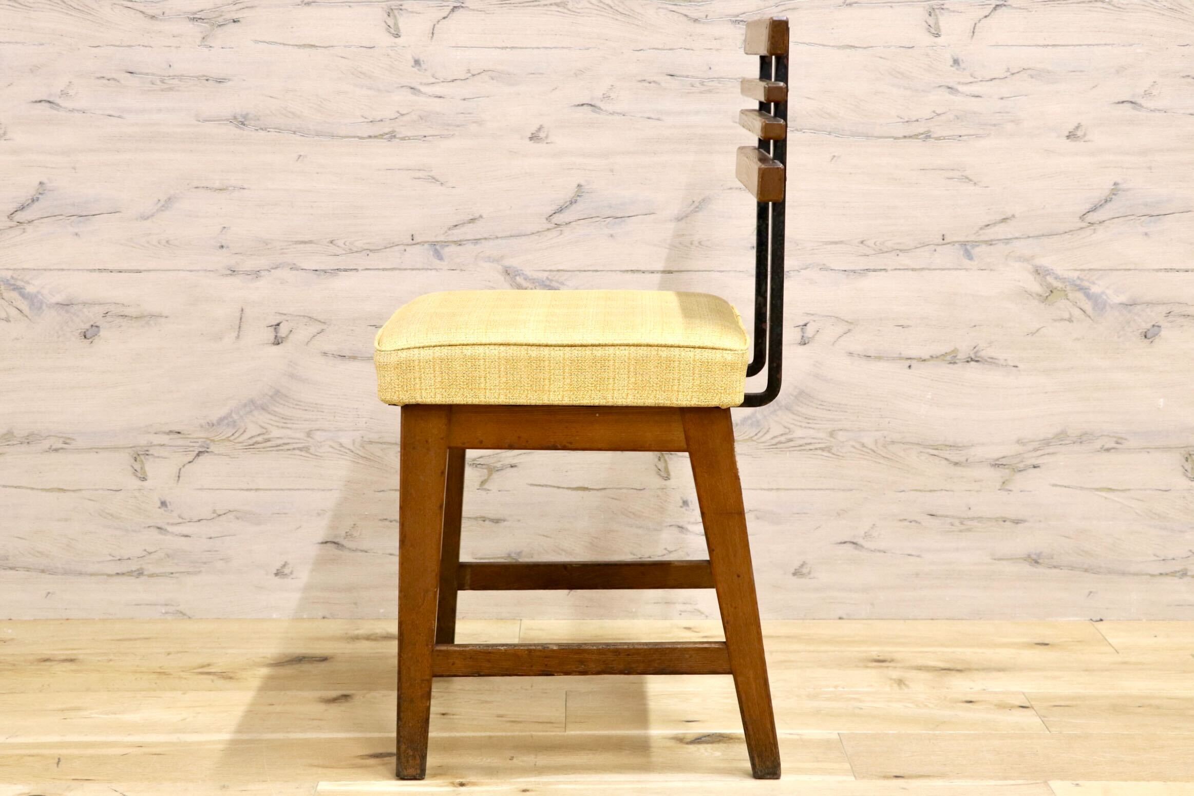 GMIS495G○アンティーク 北欧スタイル ヴィンテージ ダイニングチェア デスクチェア コンパクトチェア 木製 ビニールレザー レトロ カフェ