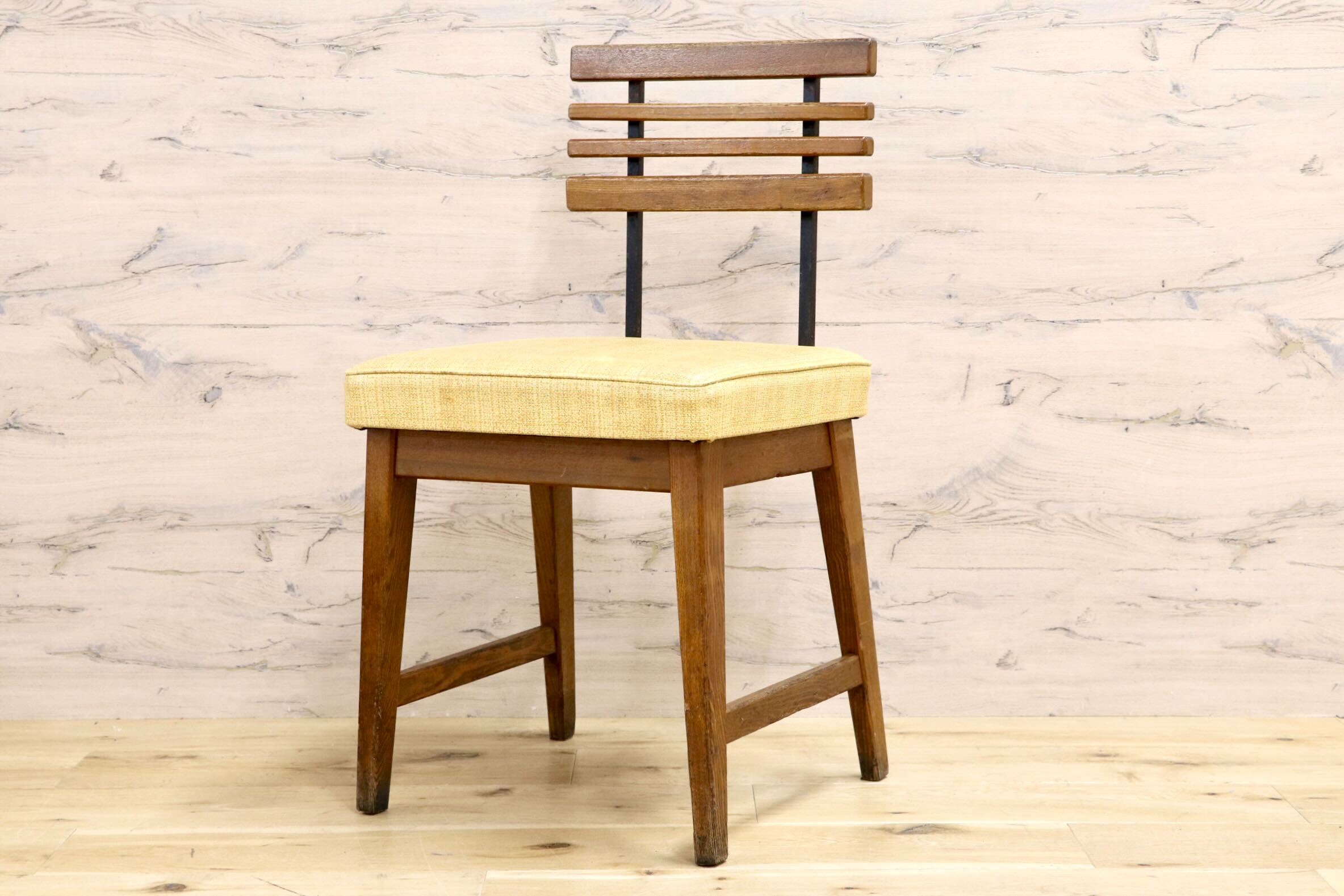 GMIS495J○アンティーク 北欧スタイル ヴィンテージ ダイニングチェア デスクチェア コンパクトチェア 木製 ビニールレザー レトロ カフェ