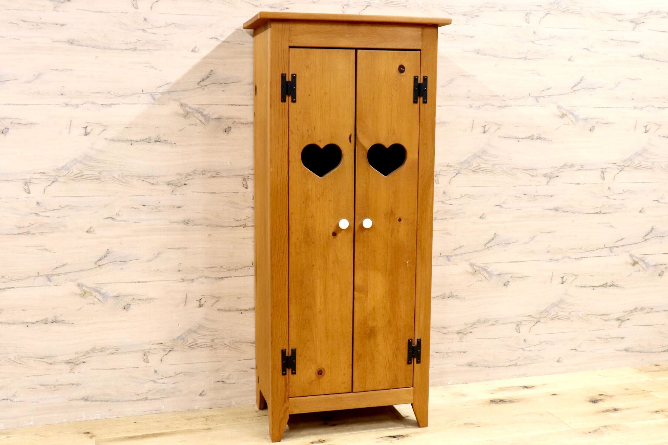 GMIH267○カントリー調 キャビネット 飾り棚 収納 ハート パイン材 ナチュラル カントリー