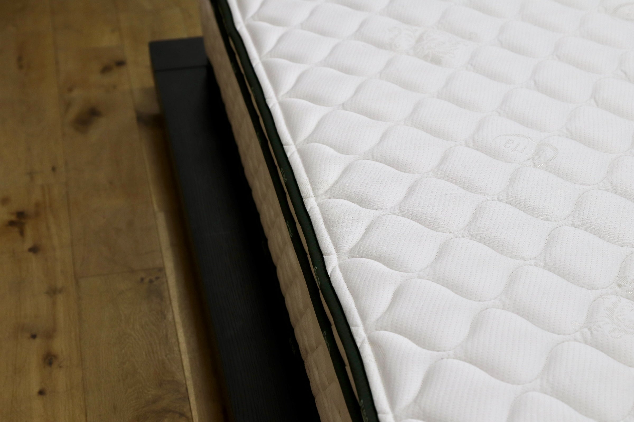 GMIK106○dreambed / ドリームベッド × Serta / サータ クイーンベッド マットレスセット LED照明付き 約47万 モデルルーム展示品