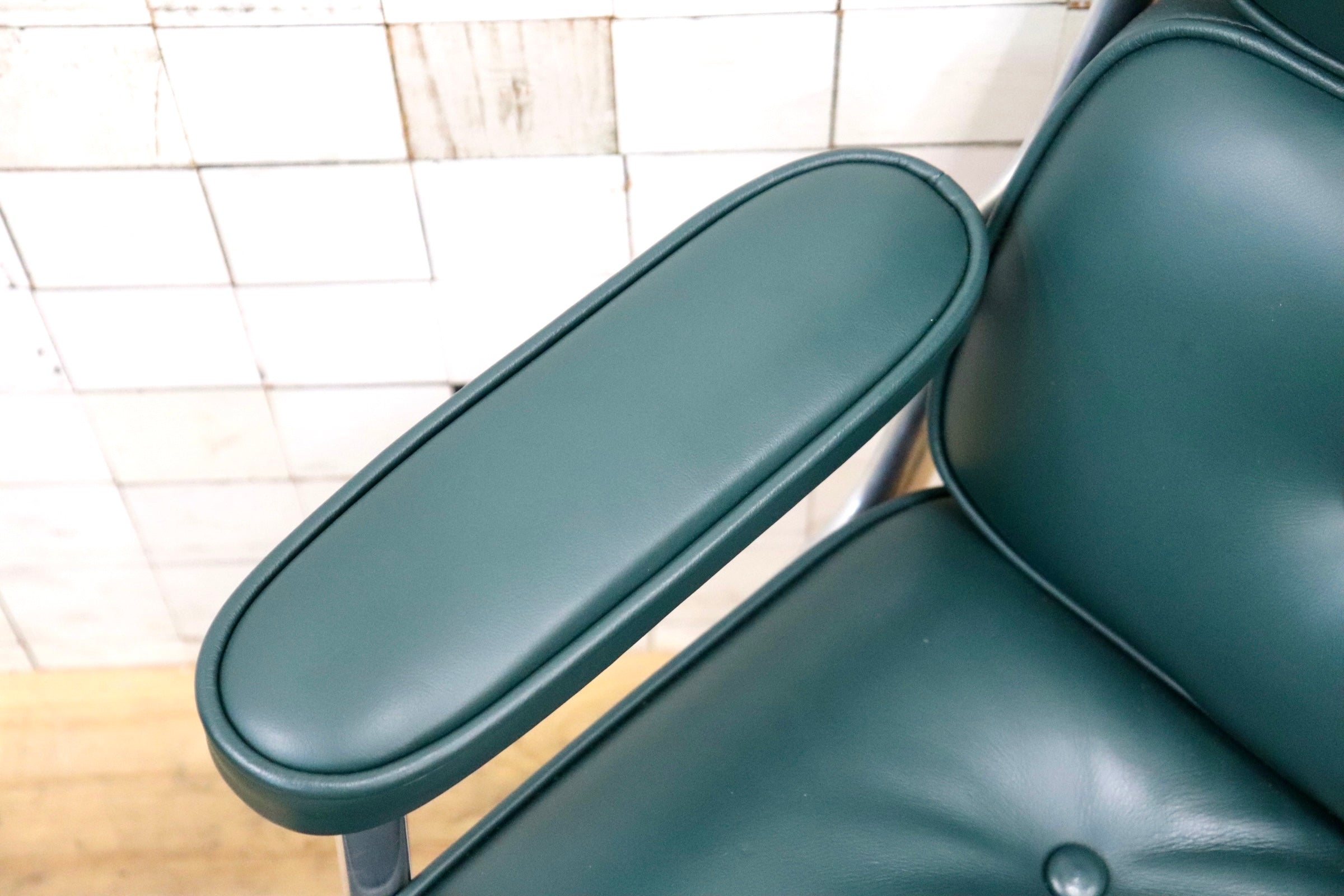 GMJO87E○Herman Miller / ハーマンミラー イームズ エグゼクティブチェア タイムライフチェア 本革 グリーン チャールズ＆レイ 定価約95万