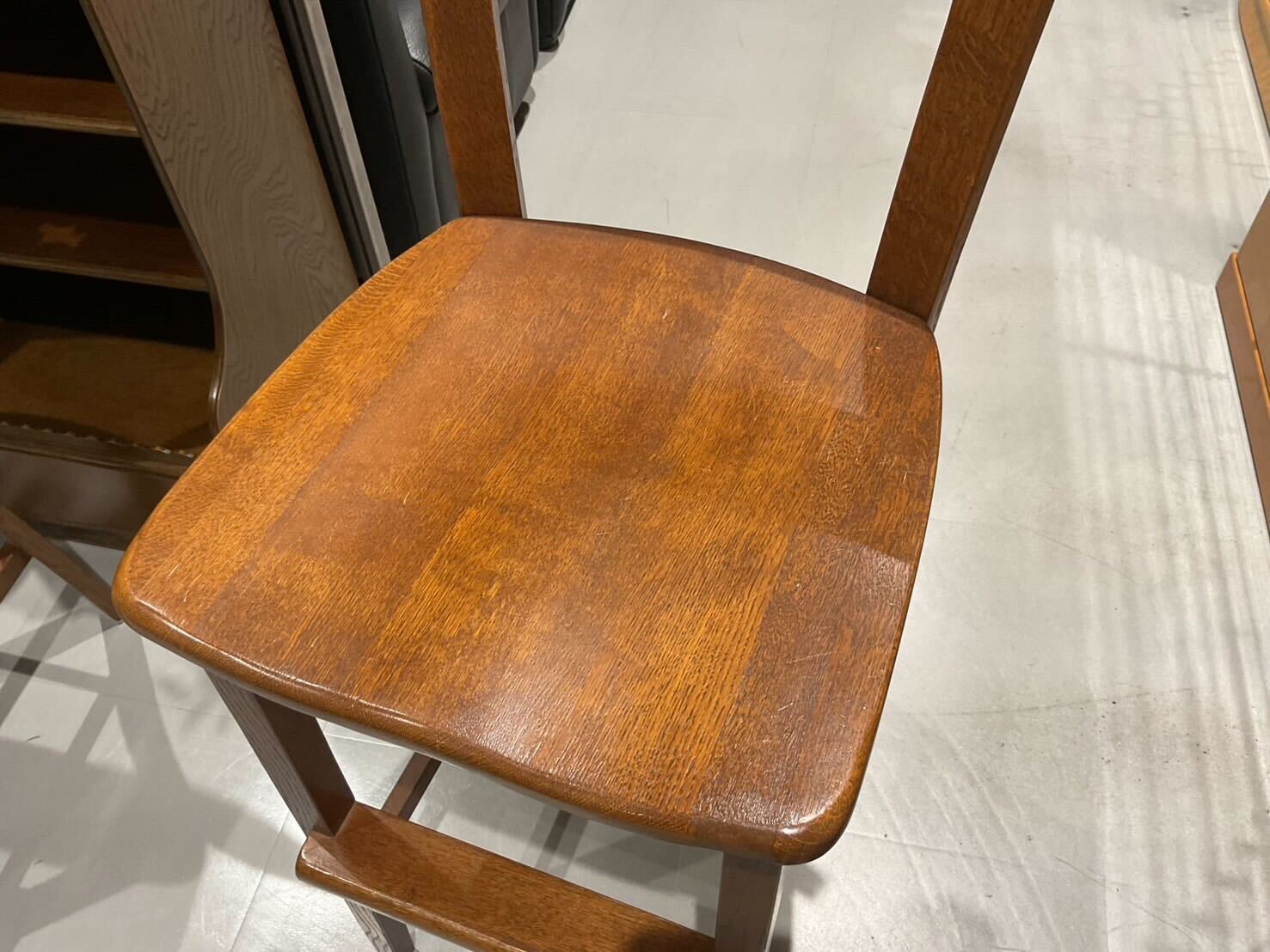 GMIS181B◯カウンターチェア 椅子 オークリーフ 天然木 木製 ダイニングチェア リーフマーク