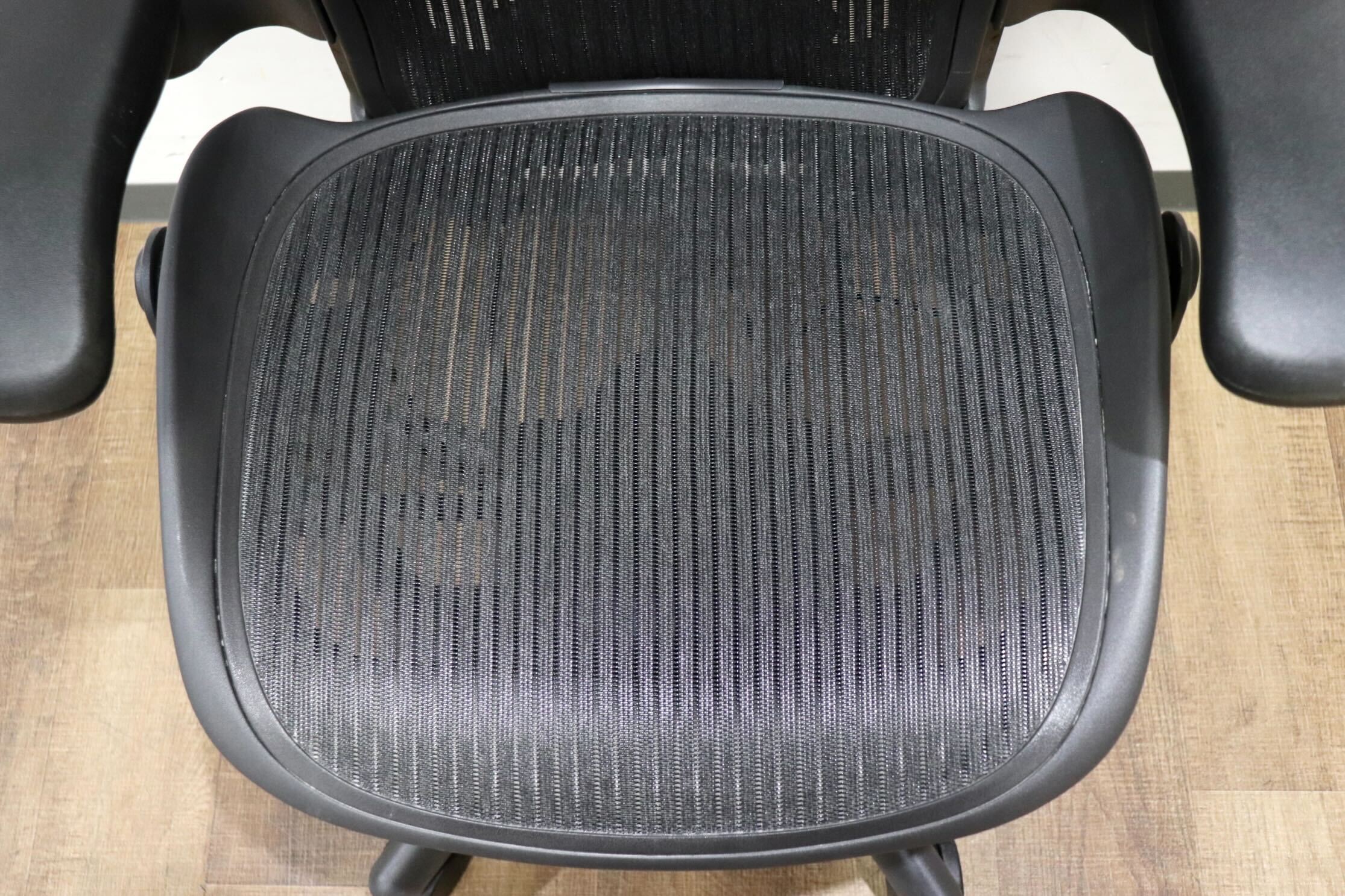 GMHH405○HermanMiller / ハーマンミラー AERON アーロンチェア Bサイズ デスクチェア ワークチェア オフィス 書斎椅子