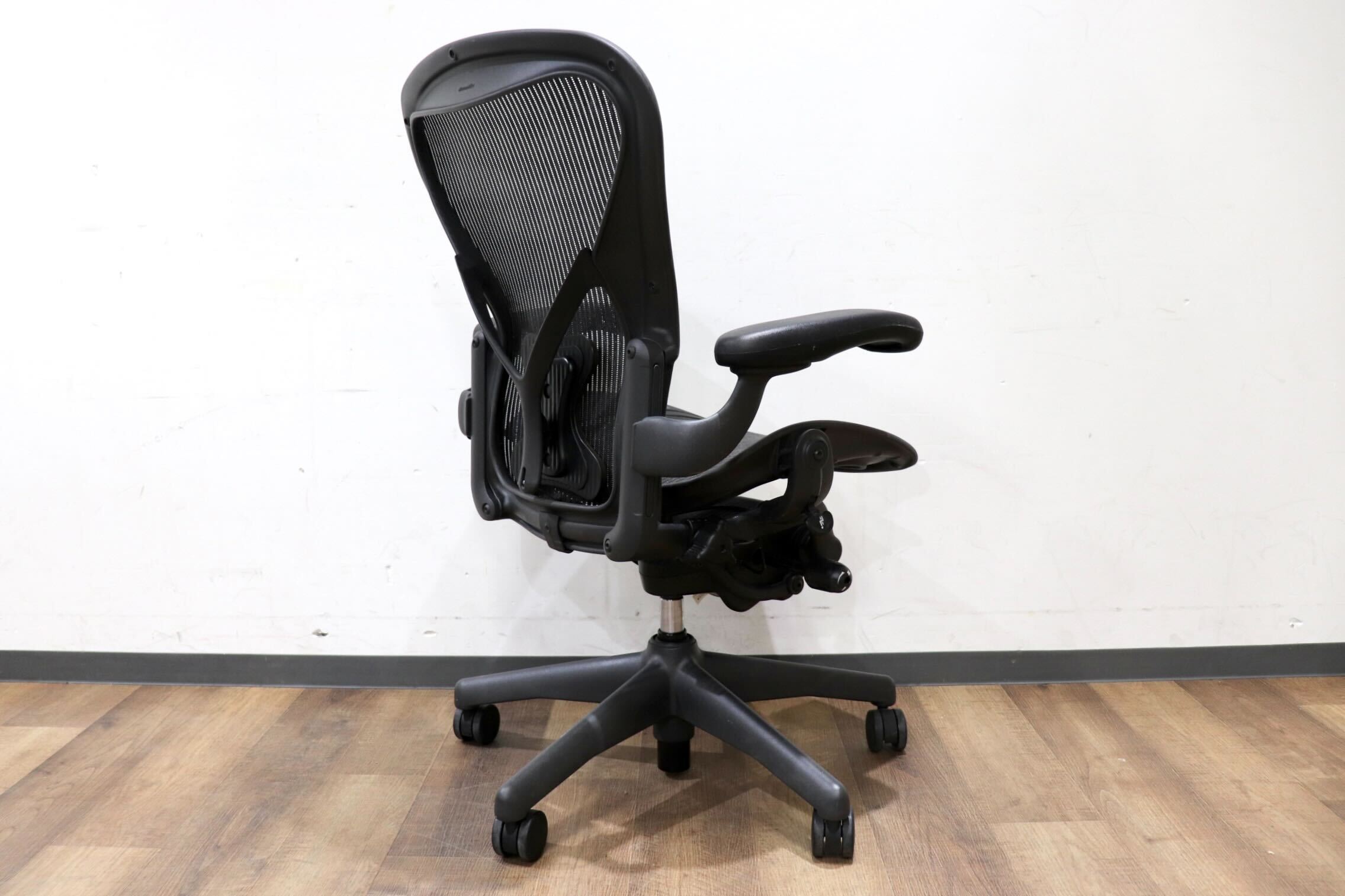 GMHH405○HermanMiller / ハーマンミラー AERON アーロンチェア Bサイズ デスクチェア ワークチェア オフィス 書斎椅子