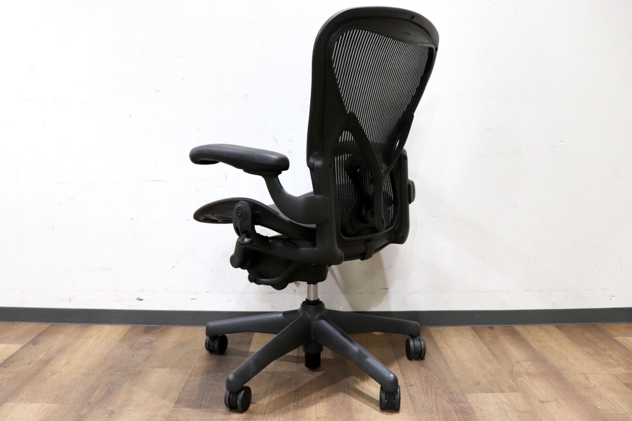 GMHH405○HermanMiller / ハーマンミラー AERON アーロンチェア Bサイズ デスクチェア ワークチェア オフィス 書斎椅子