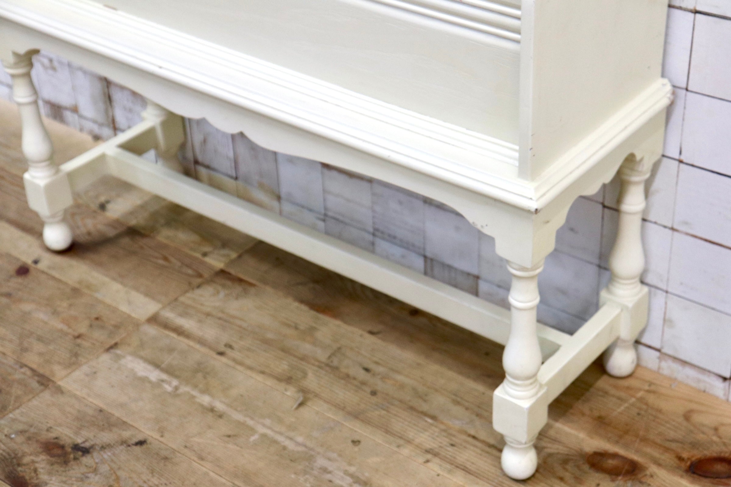 GMJS218A〇ブックラック マガジンラック 絵本ラック レコードラック 木製 アイボリー カントリー アンティーク調 ヨーロピアン