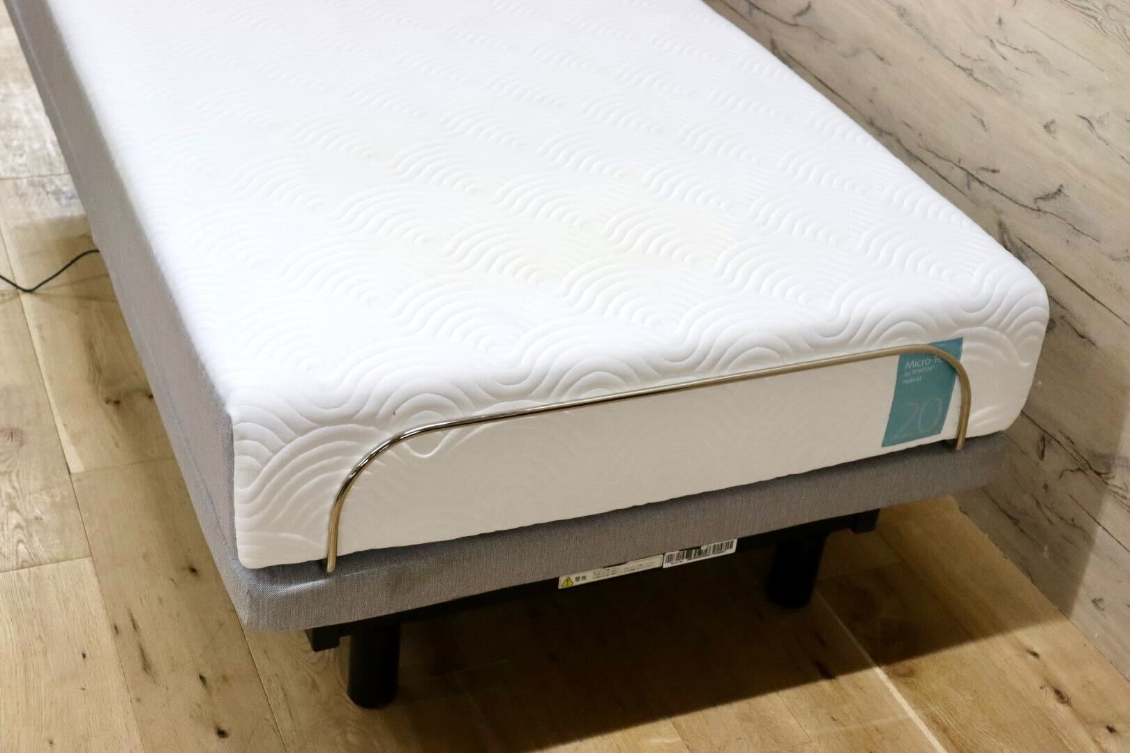 GMIH559○TEMPUR / テンピュール Micro-Tech マイクロテック 電動リクライニングベッド シングルベッド マットレス 約40万 展示品
