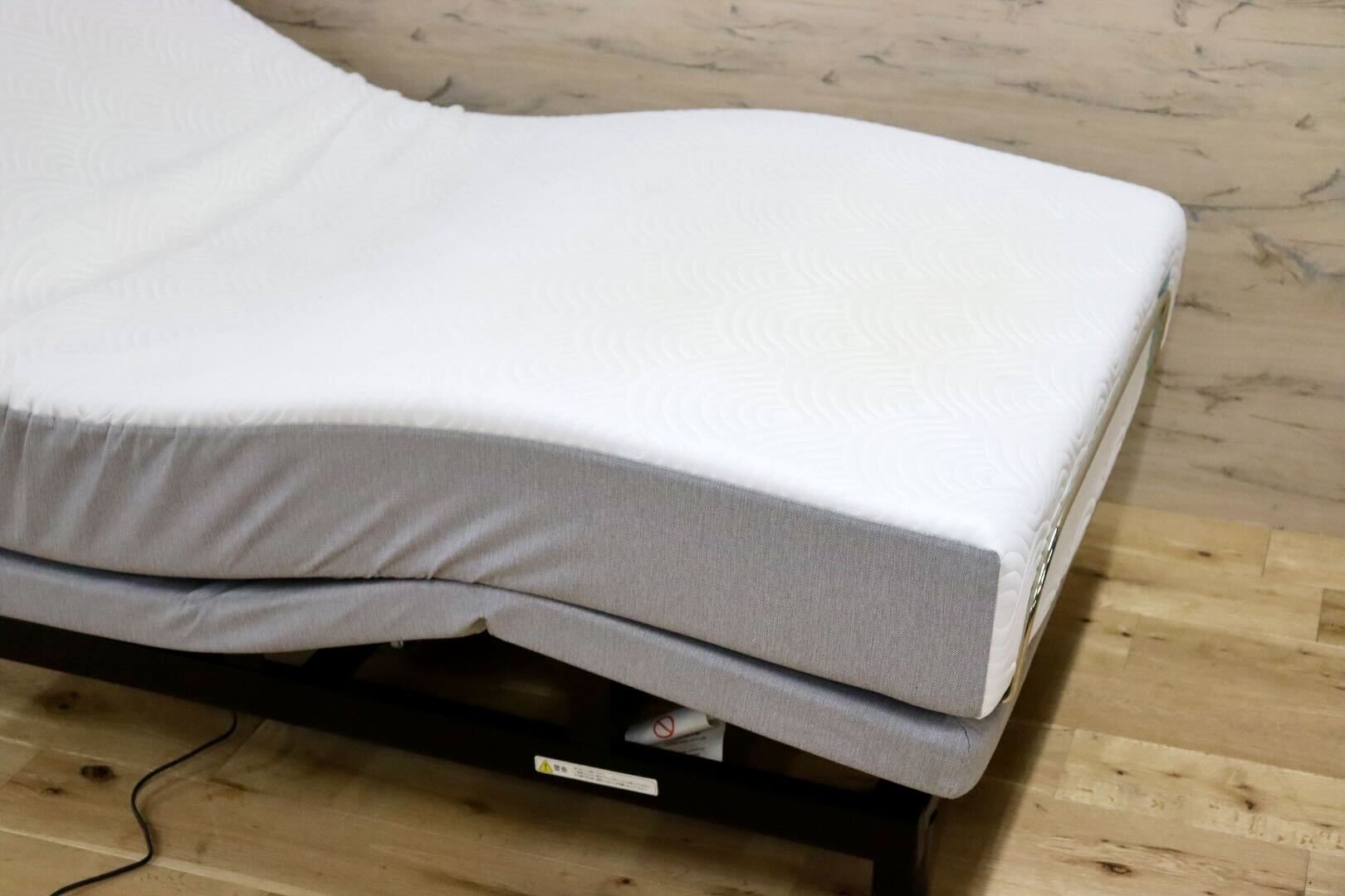 GMIH559○TEMPUR / テンピュール Micro-Tech マイクロテック 電動リクライニングベッド シングルベッド マットレス 約40万 展示品