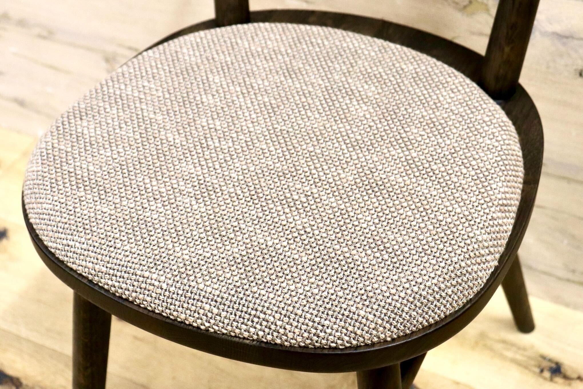 GMIS304B○karimoku / カリモク omi ダイニングチェア アームレスチェア 椅子 ナラ材 ファブリック 藤森泰司 展示品