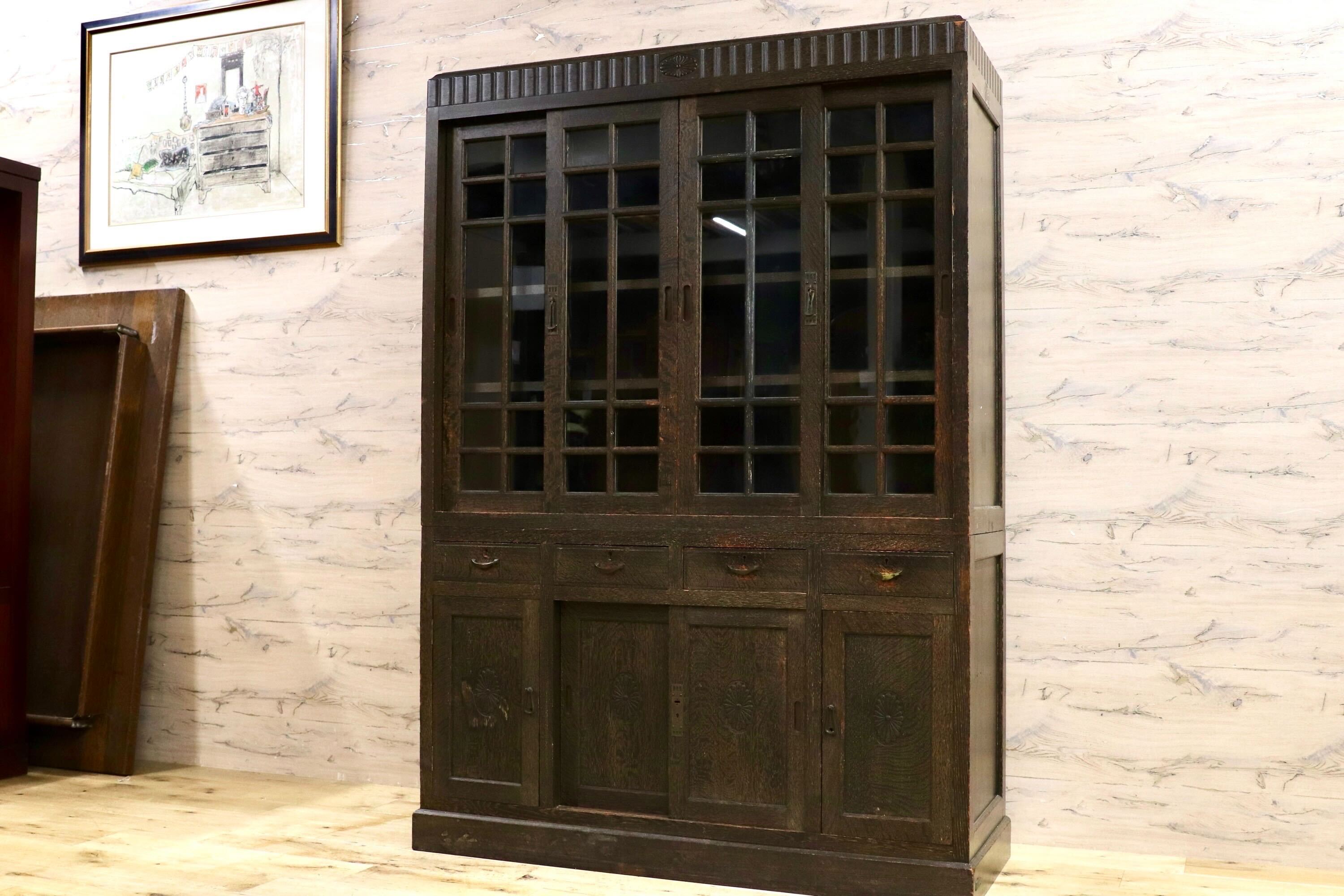 GMIS425○超稀少 三越家具 十六八重表菊 明治〜昭和初期 食器棚 キャビネット 飾り棚 楢材 和製アンティーク 水屋棚 和家具 ヴィンテージ