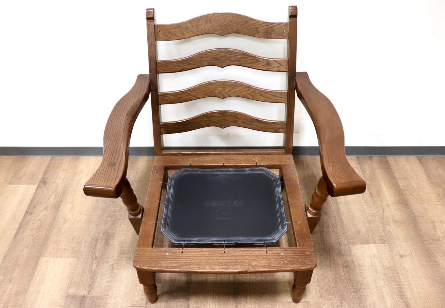美品！】コスガ家具 木製 アームチェア １人掛け - 椅子・チェア