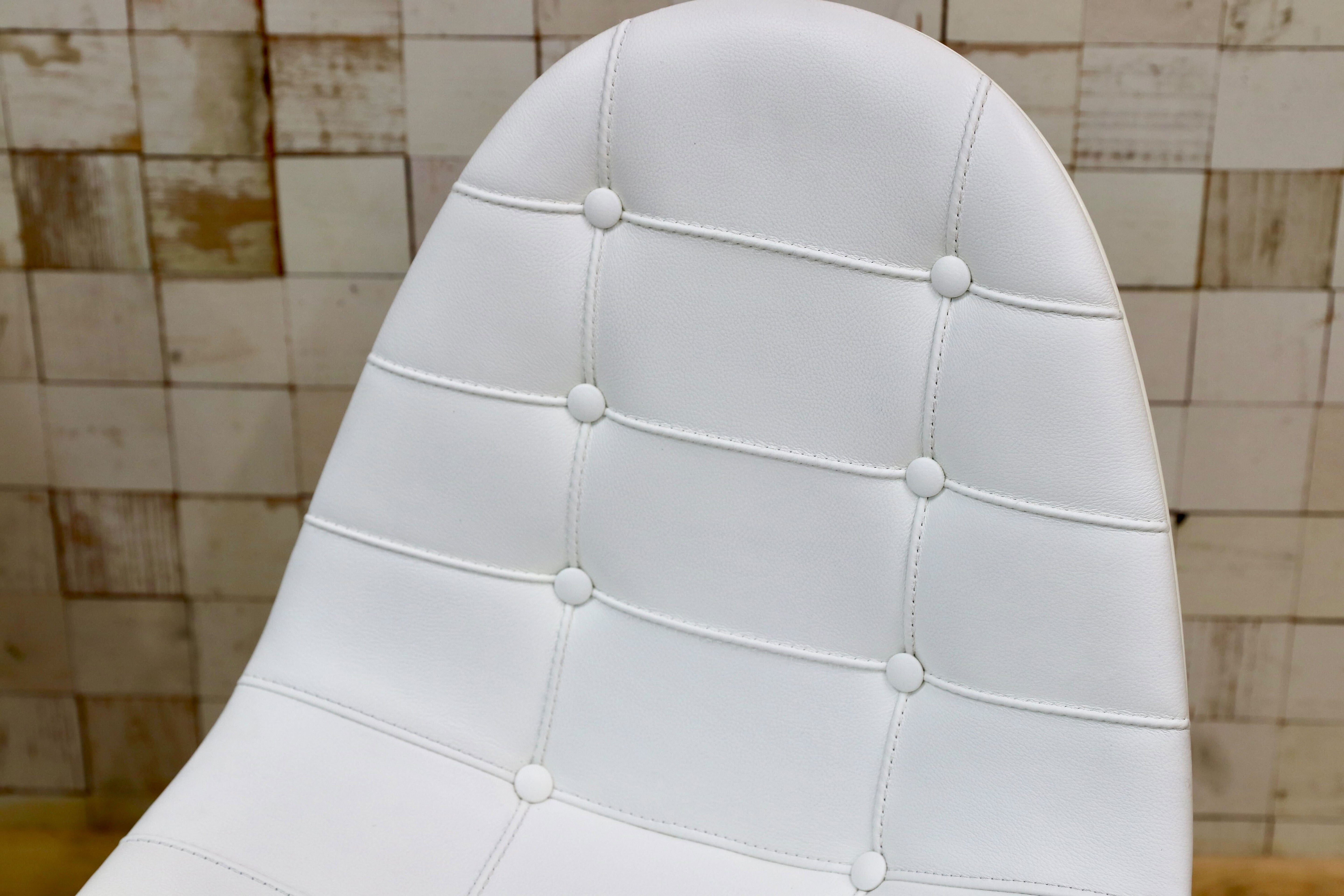 GMIS177○Cassina / カッシーナ CAPRICE カプリス ダイニングチェア 椅子 白 レザー PHILIPPE STARCK フィリップ・スタルク 定価約46万