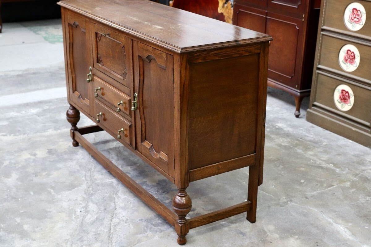 GMJH177○Lloyd’s Antiques / ロイズ・アンティークス 英国アンティーク サイドボード オーク材 クラシック 店舗什器 ヴィンテージ 稀少