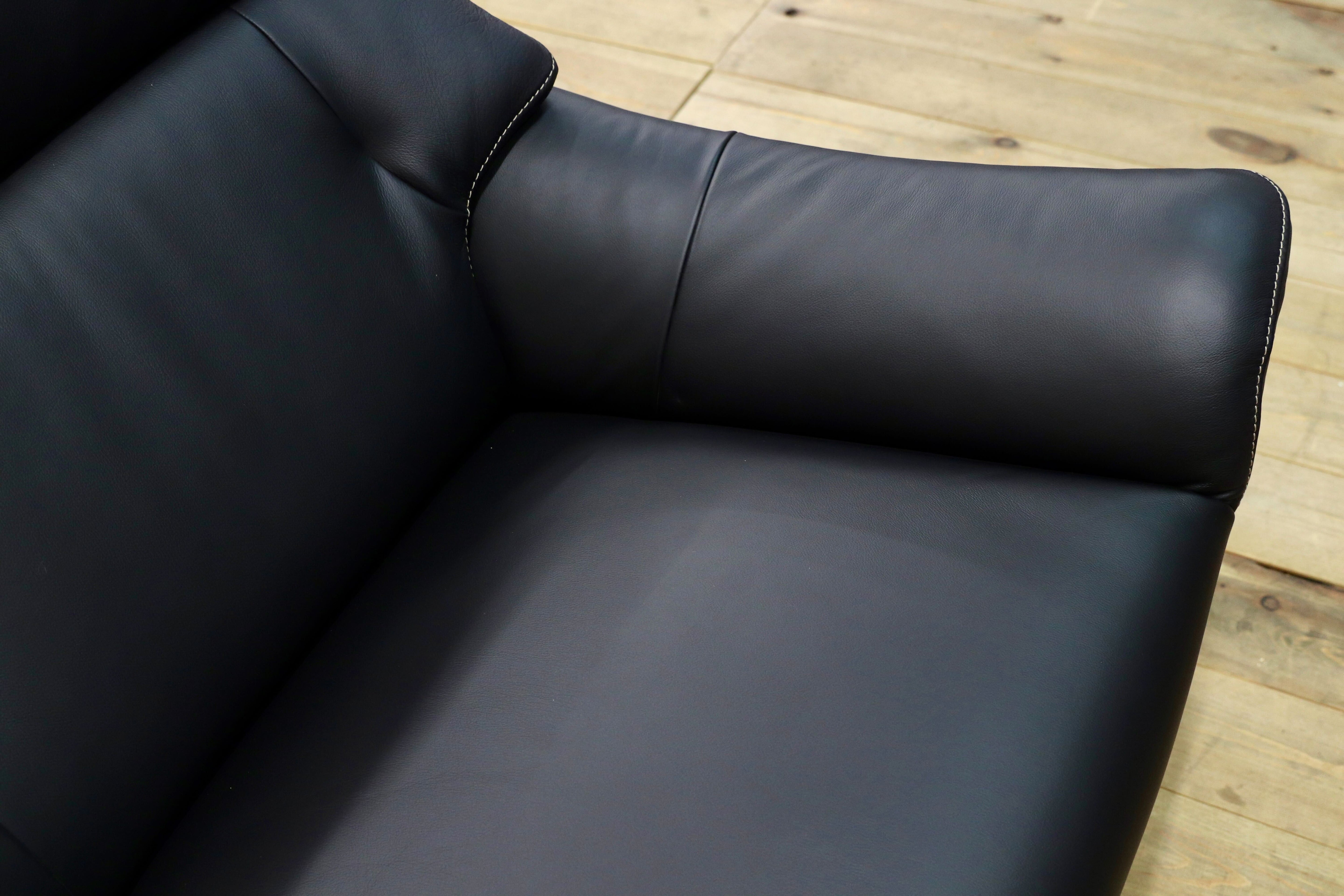 GMIS426C○karimoku / カリモク ZU62 3人掛けソファ トリプルソファ 本革 レザー ネイビー色 ウォールナットフレーム 長椅子 定価約44.7万