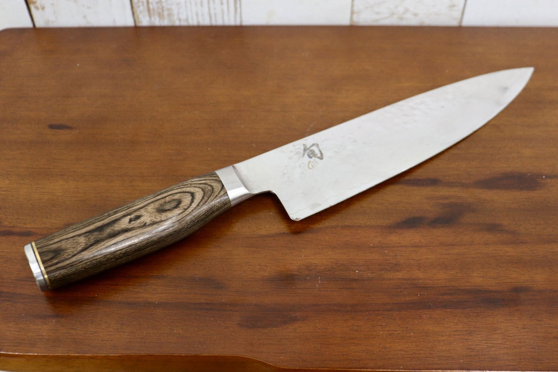 GMJH327A〇貝印 / 旬 Shun Premier シェフズナイフ TDM0706 20cm ダマスカス 槌目 VG-MAX 日本製 牛刀 包丁 パッカウッド
